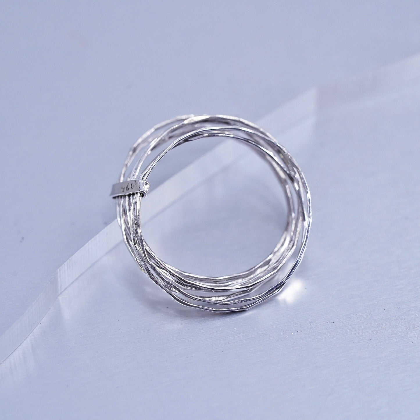 Size 8, vintage southwestern Sterling 925 silver multi strands ring, band