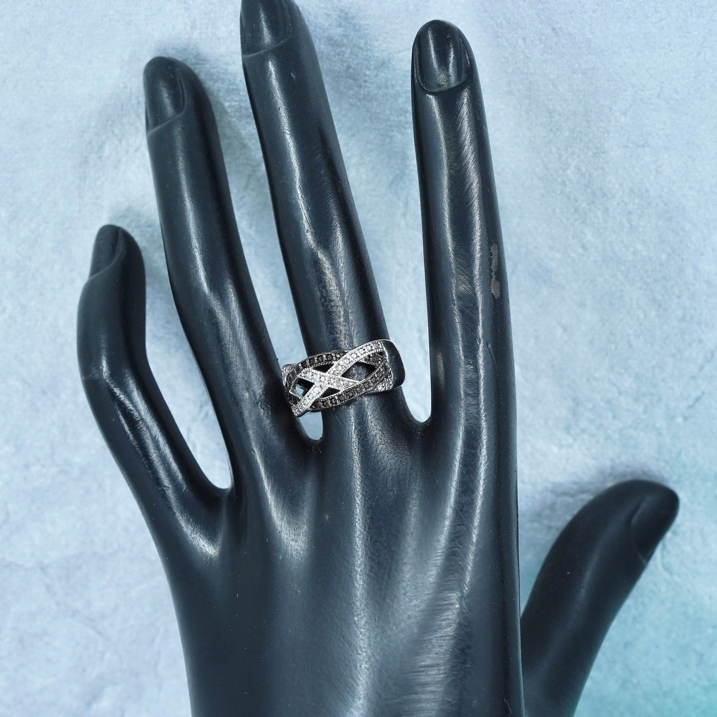 Size 7, Sterling 925 silver ring with cluster black and clear genuine diamond