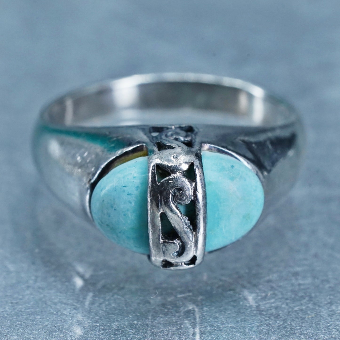 Size 7, southwestern Sterling 925 silver handmade ring with turquoise