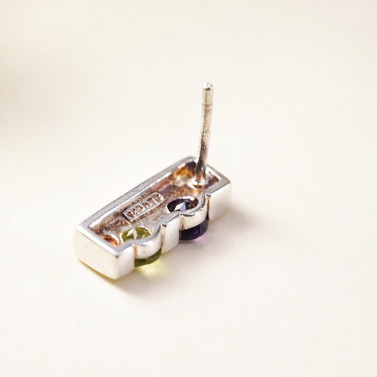 Vintage Sterling 925 silver handmade stud with peridot amethyst, single earring