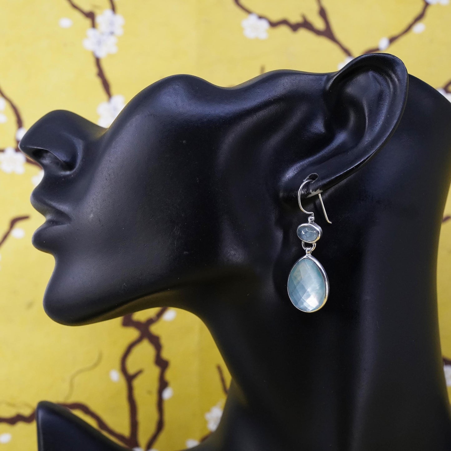 JGD Janice GIRARDI Sterling silver earrings, 925 teardrop mother of pearl