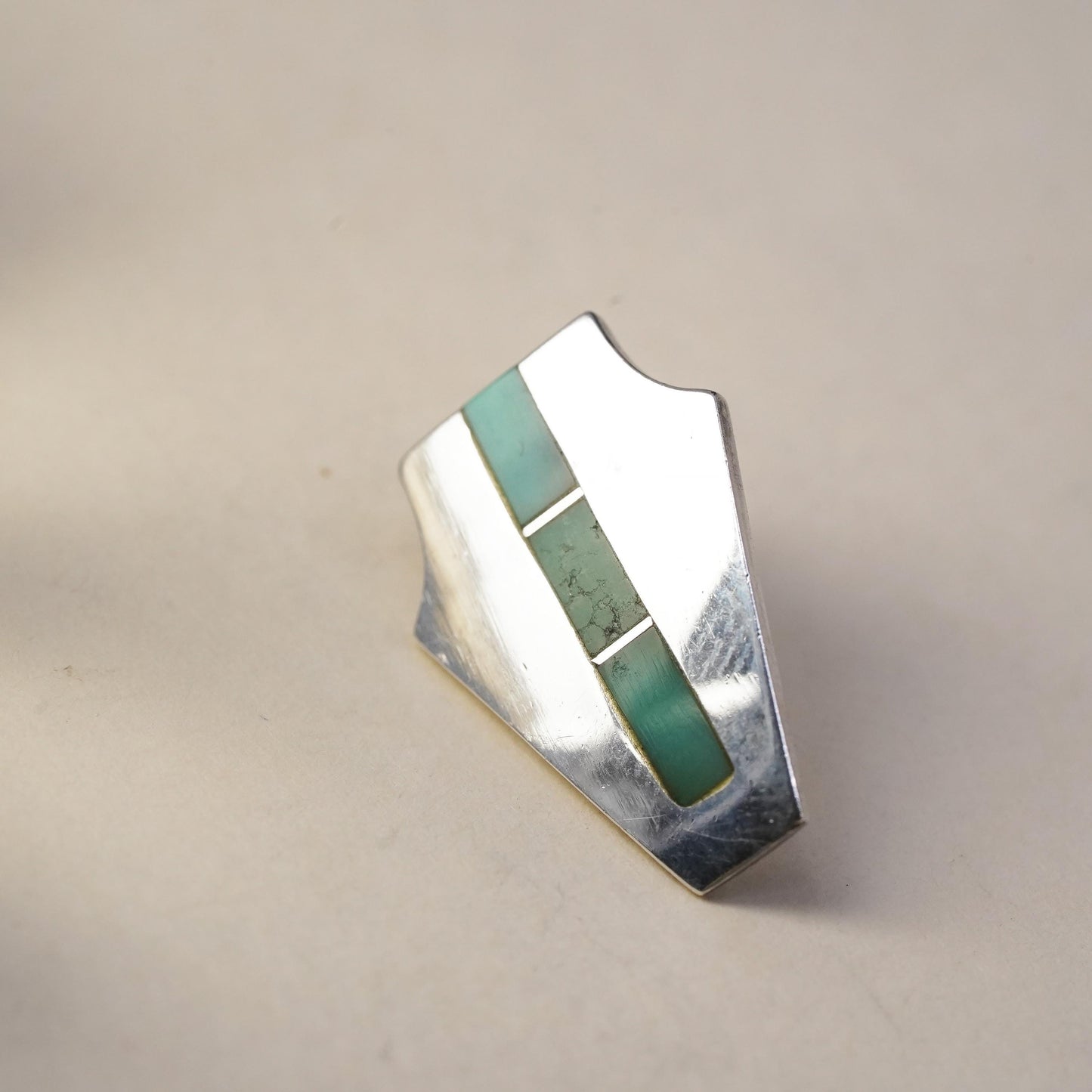 VTG Native American Ray Tracey Knifewing sterling silver single earring, stud