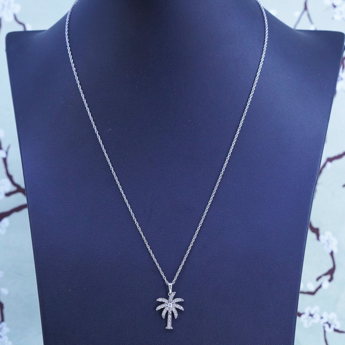 18", VTG sterling silver necklace, circle chain cluster cz palm tree pendant