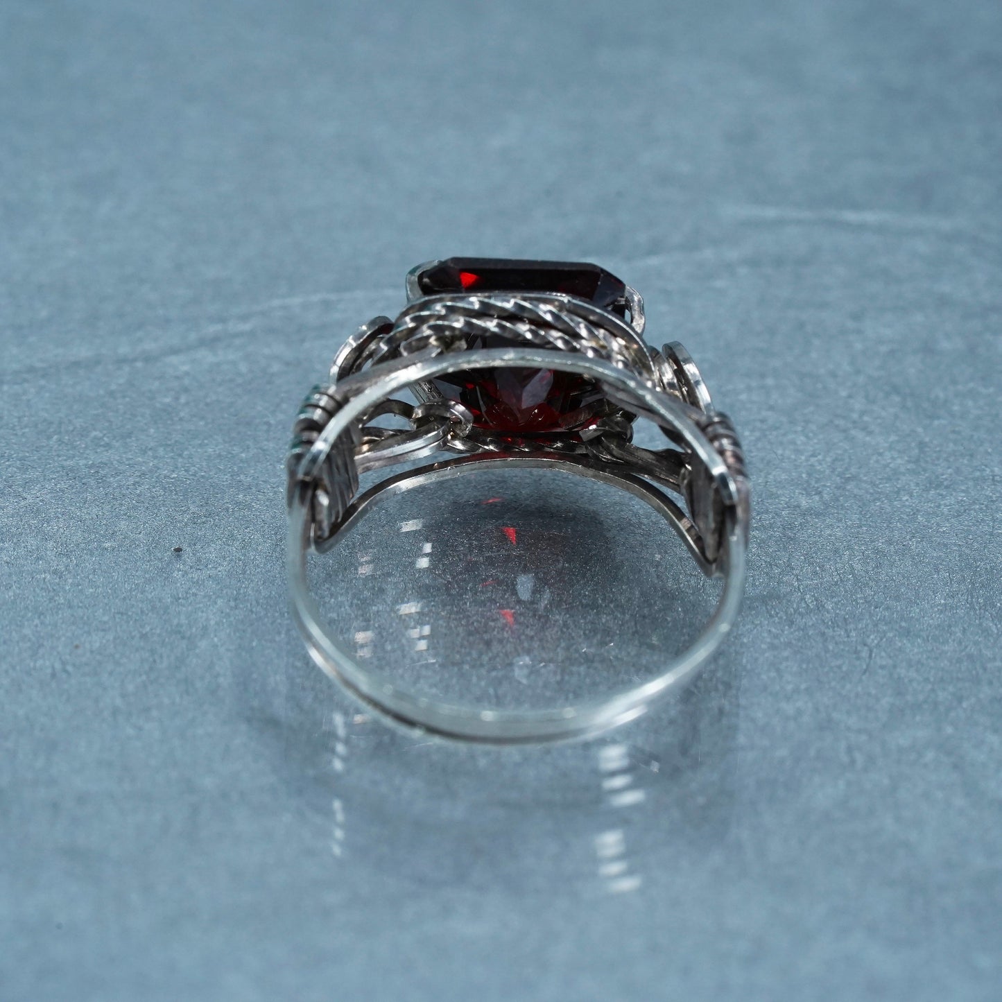 Size 7.75, vintage Sterling 925 silver handmade wired ring with garnet