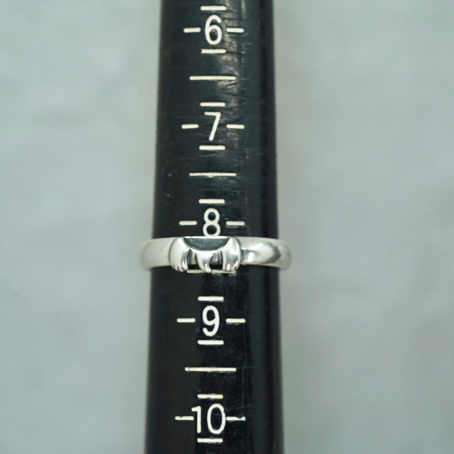 Size 8, vintage southwestern Sterling 925 silver wedding ring, band