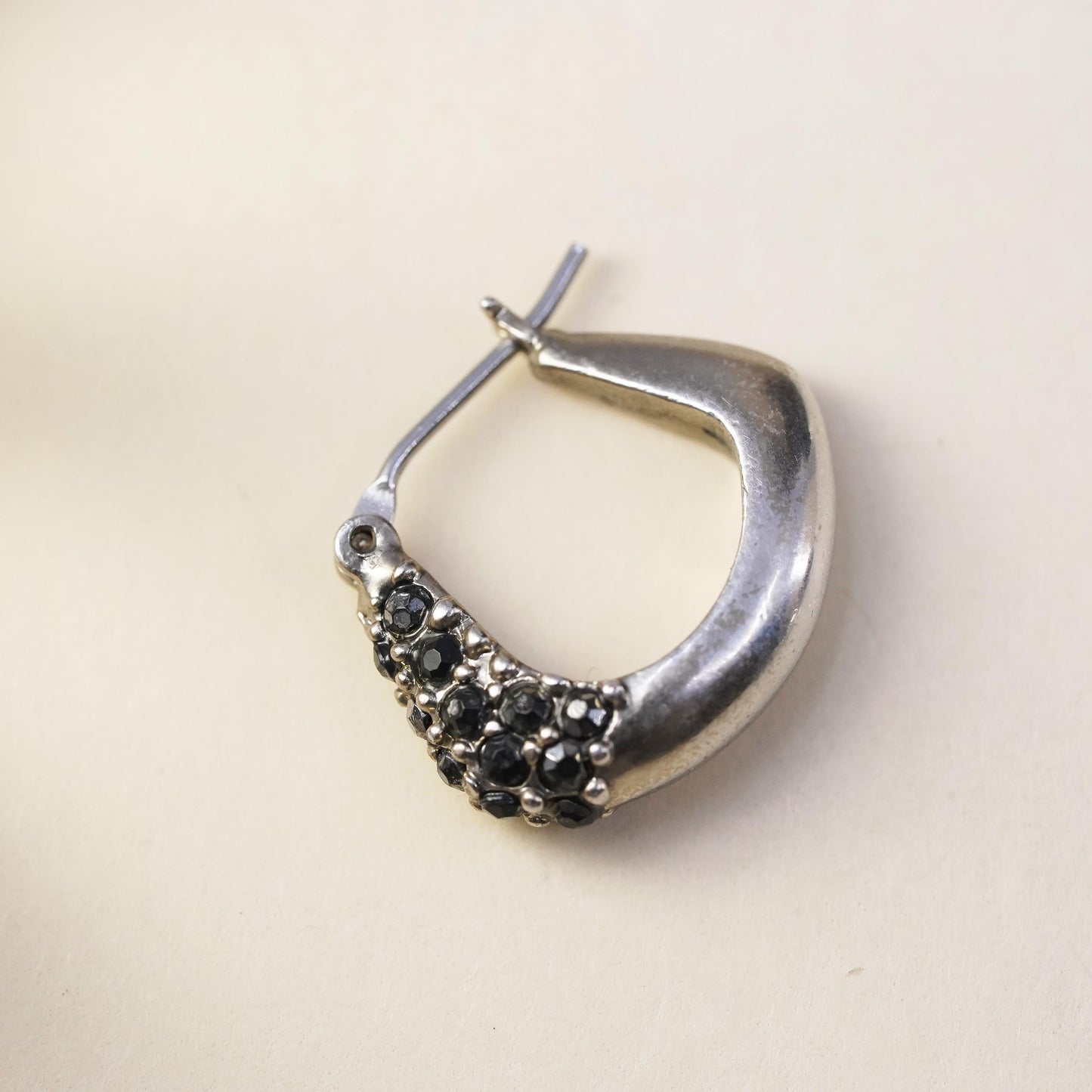 0.5", Vintage sterling silver loop single earring, fashion minimalist hoop onyx