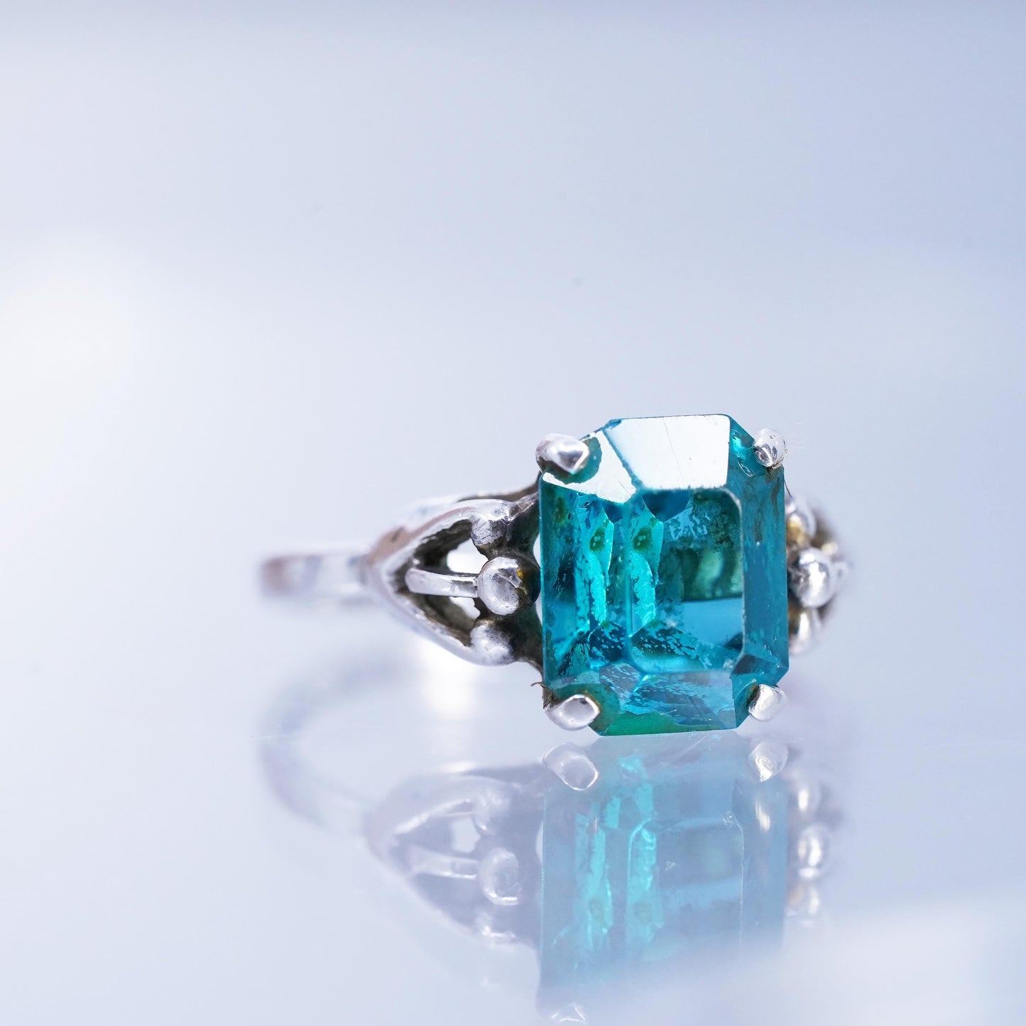 Size 6, vintage Sarah Coventry Sterling 925 silver handmade ring blue crystal
