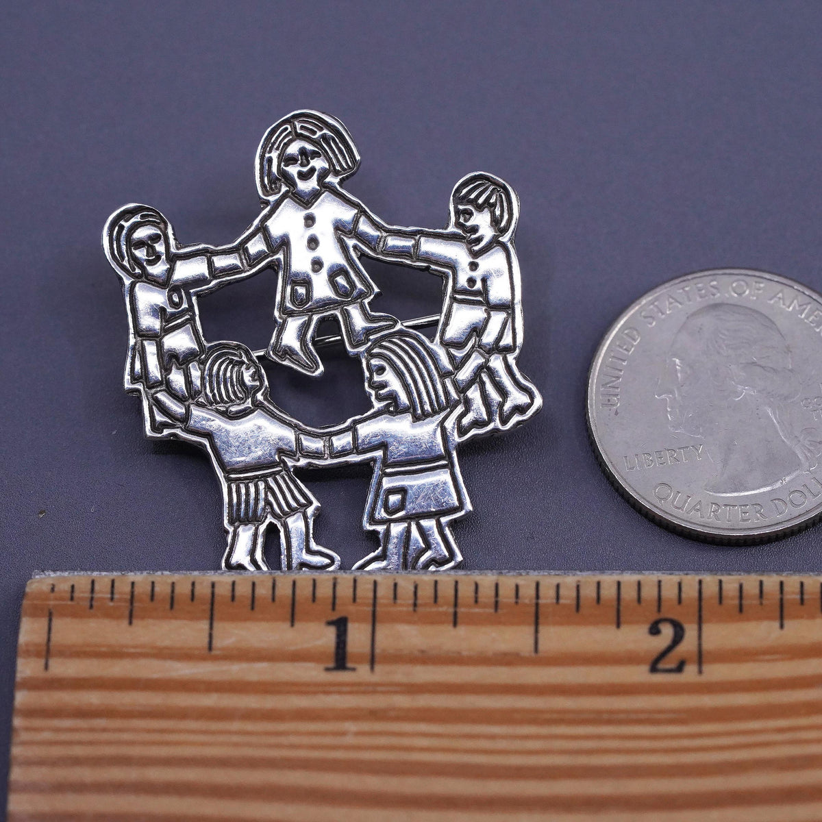 Sterling Silver 925 Children Holding Hands Circle Brooch Pin, Family Jewelry