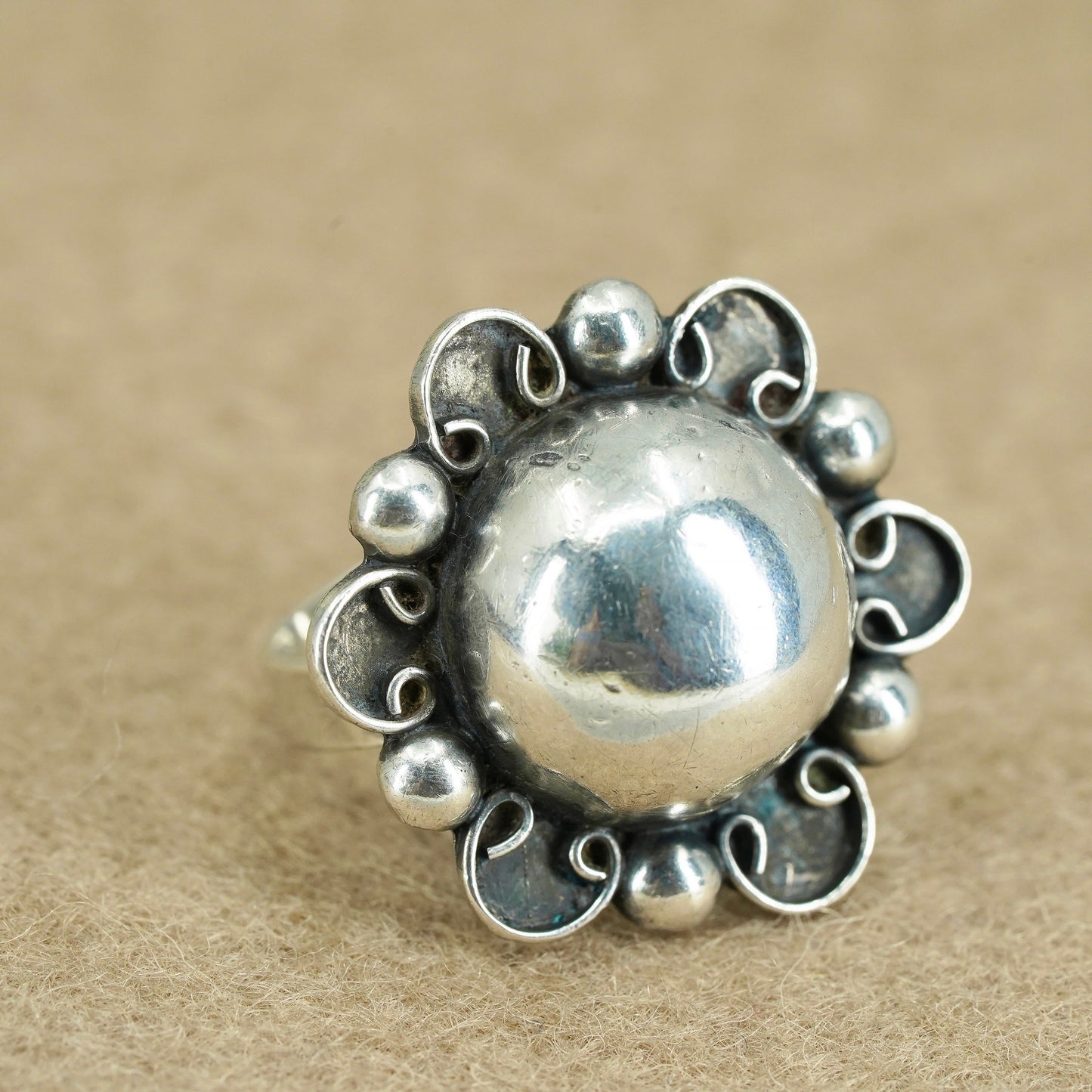 Size 6.75, vintage Mexico Sterling 925 silver handmade ring, beads band