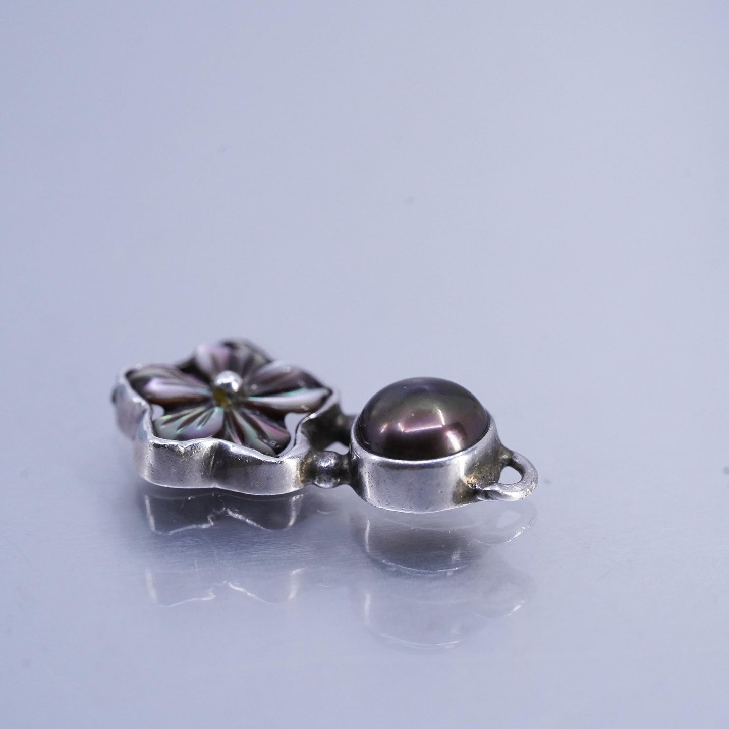Vinatge Sterling 925 silver black pearl MOP flower charm pendant