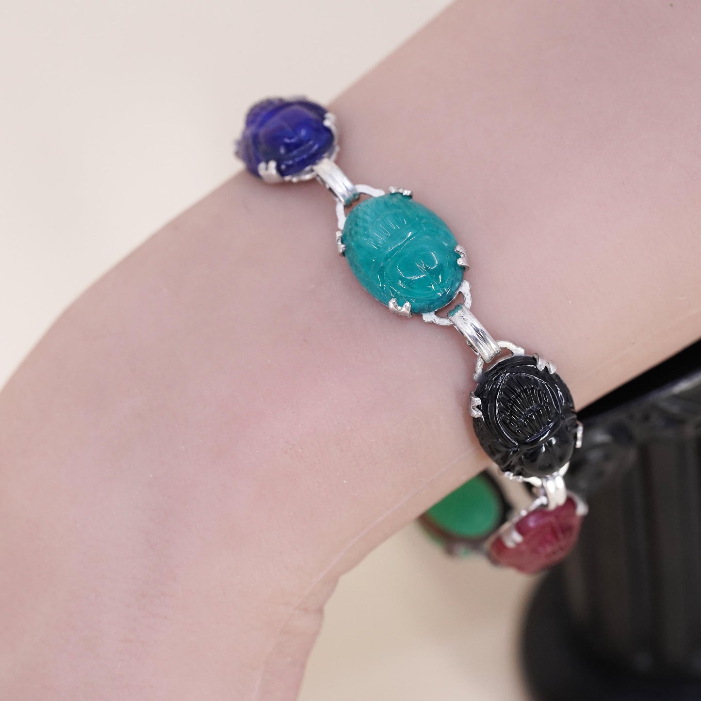 7”, vintage sterling 925 silver handmade bracelet with carved jade carnelian