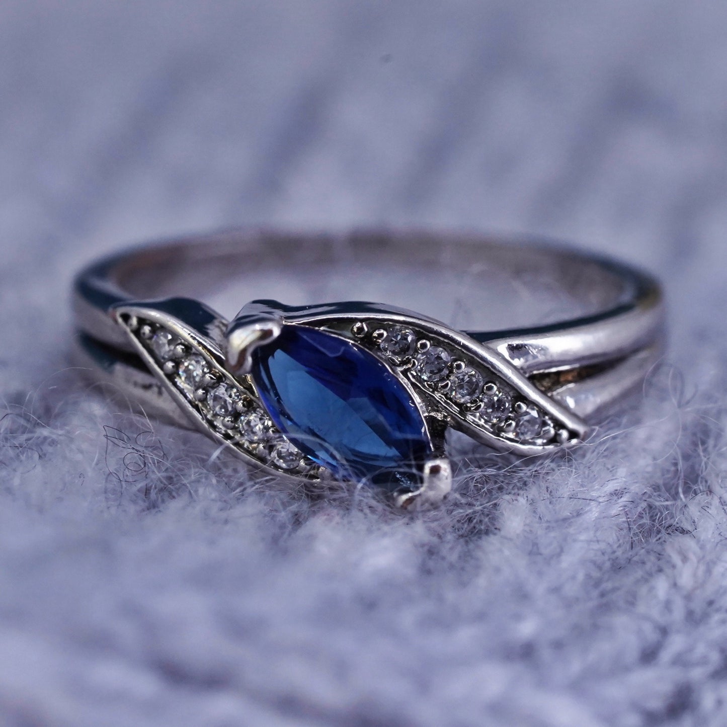 Size 7, vintage Sterling 925 silver handmade ring with sapphire and cz