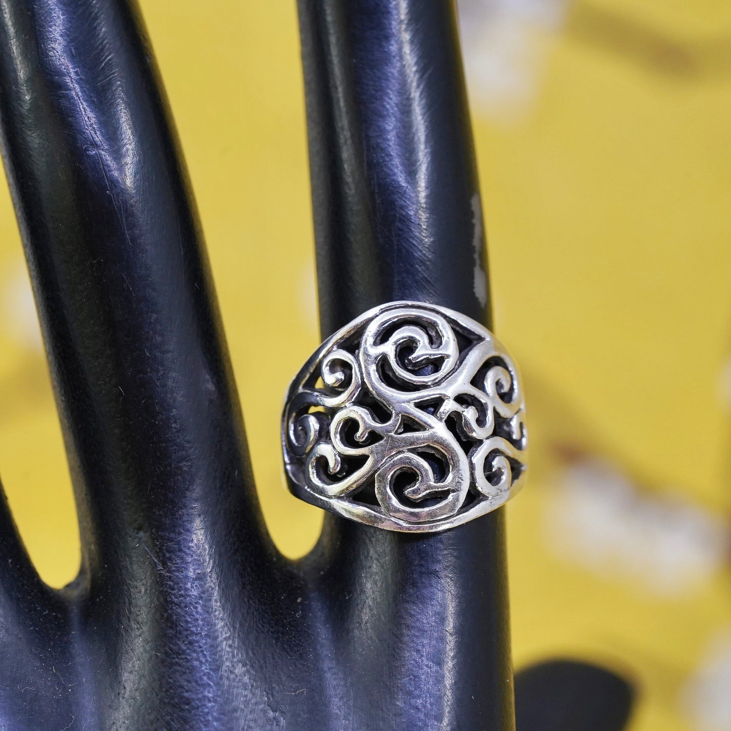 Size 6, vintage Sterling 925 silver handmade ring, filigree S band