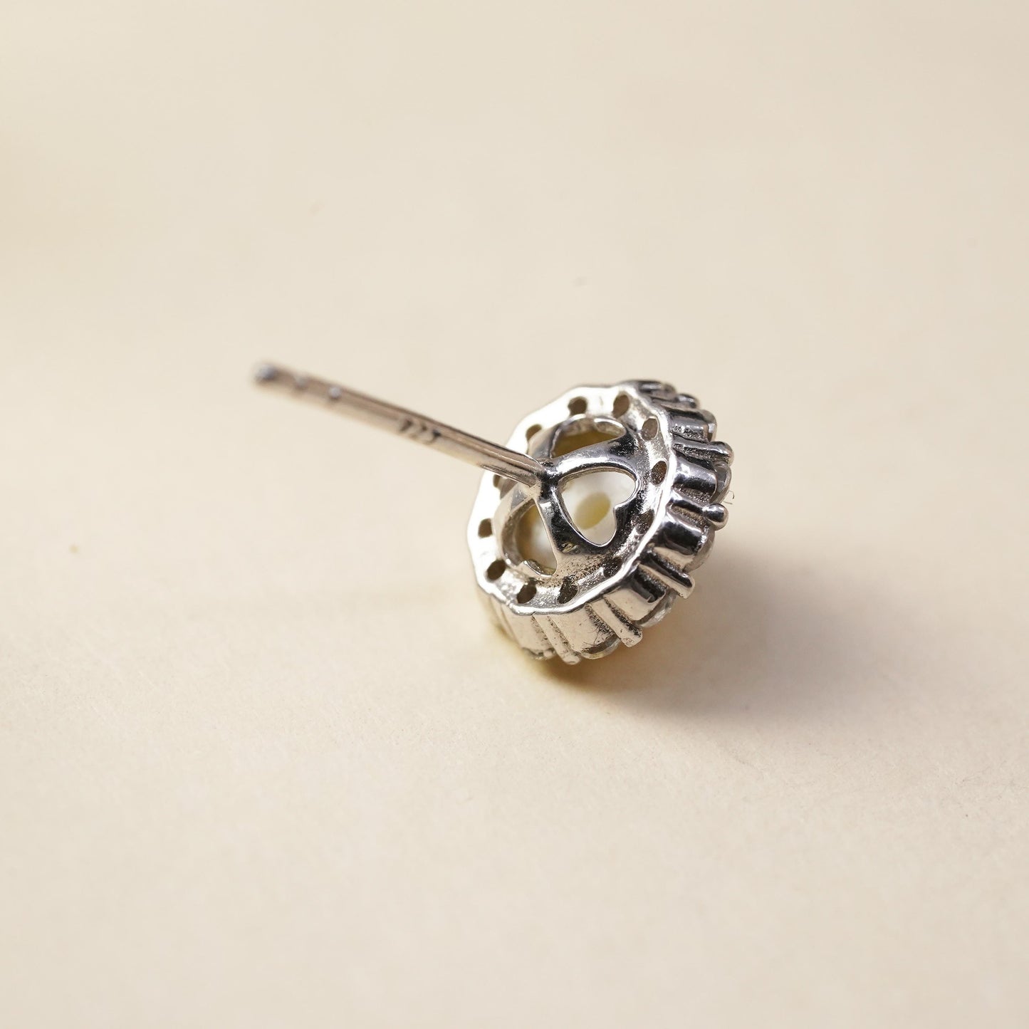 Vintage single earring. Sterling 925 silver pearl stud with cz around details