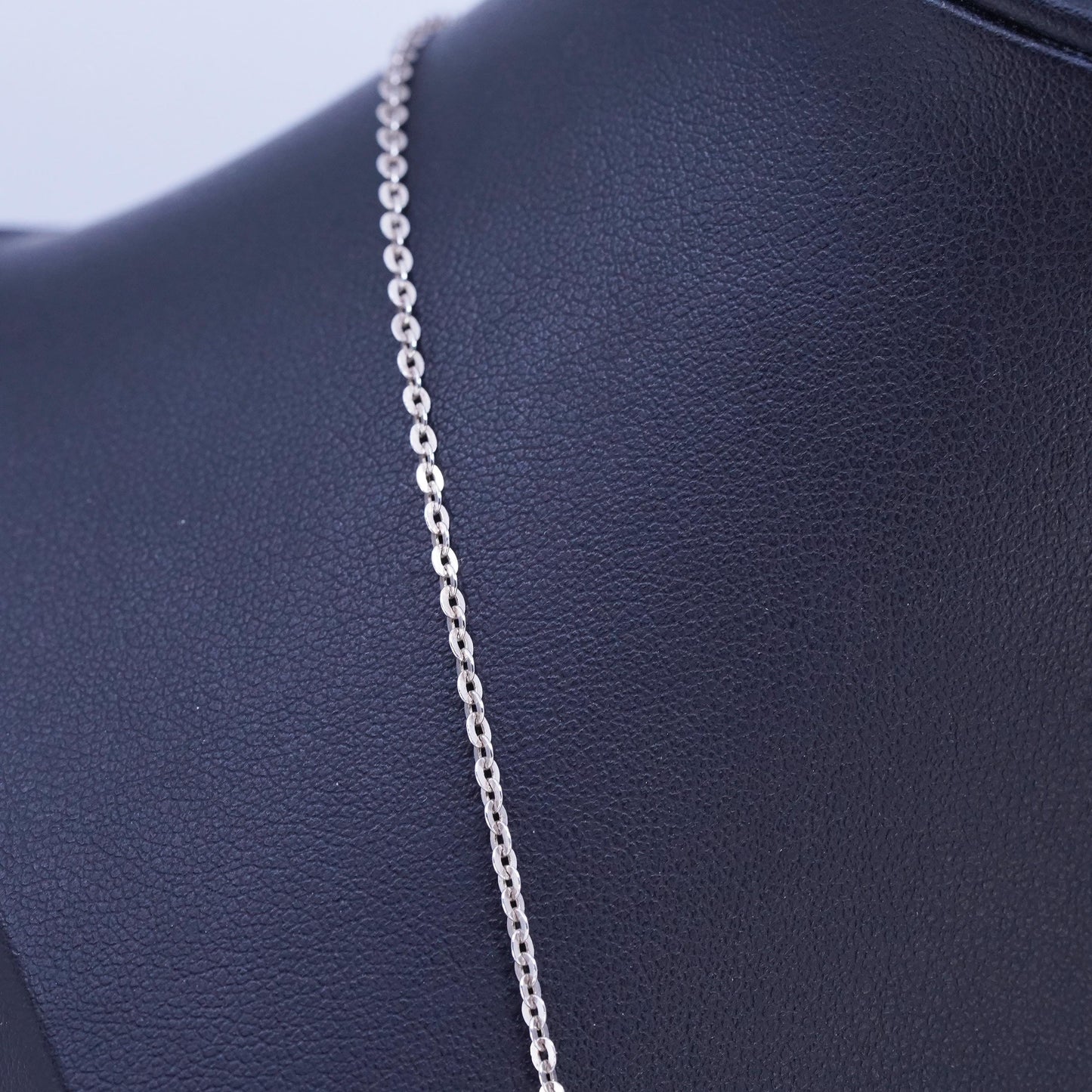 18" 2mm, vintage Italy Sterling 925 silver flatten circle chain necklace