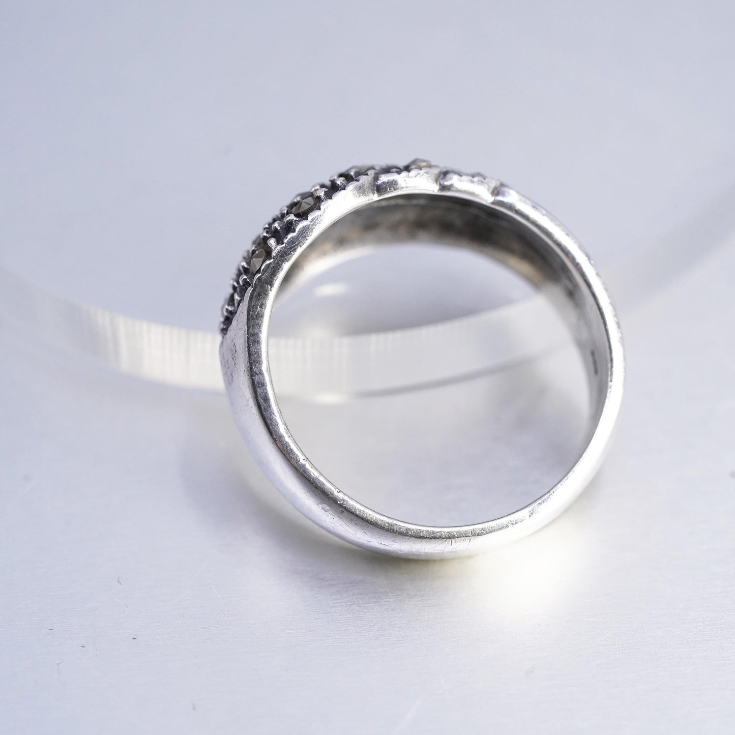 Size 8.25, VTG southwestern Sterling 925 silver ring, band w/ cluster marcasite