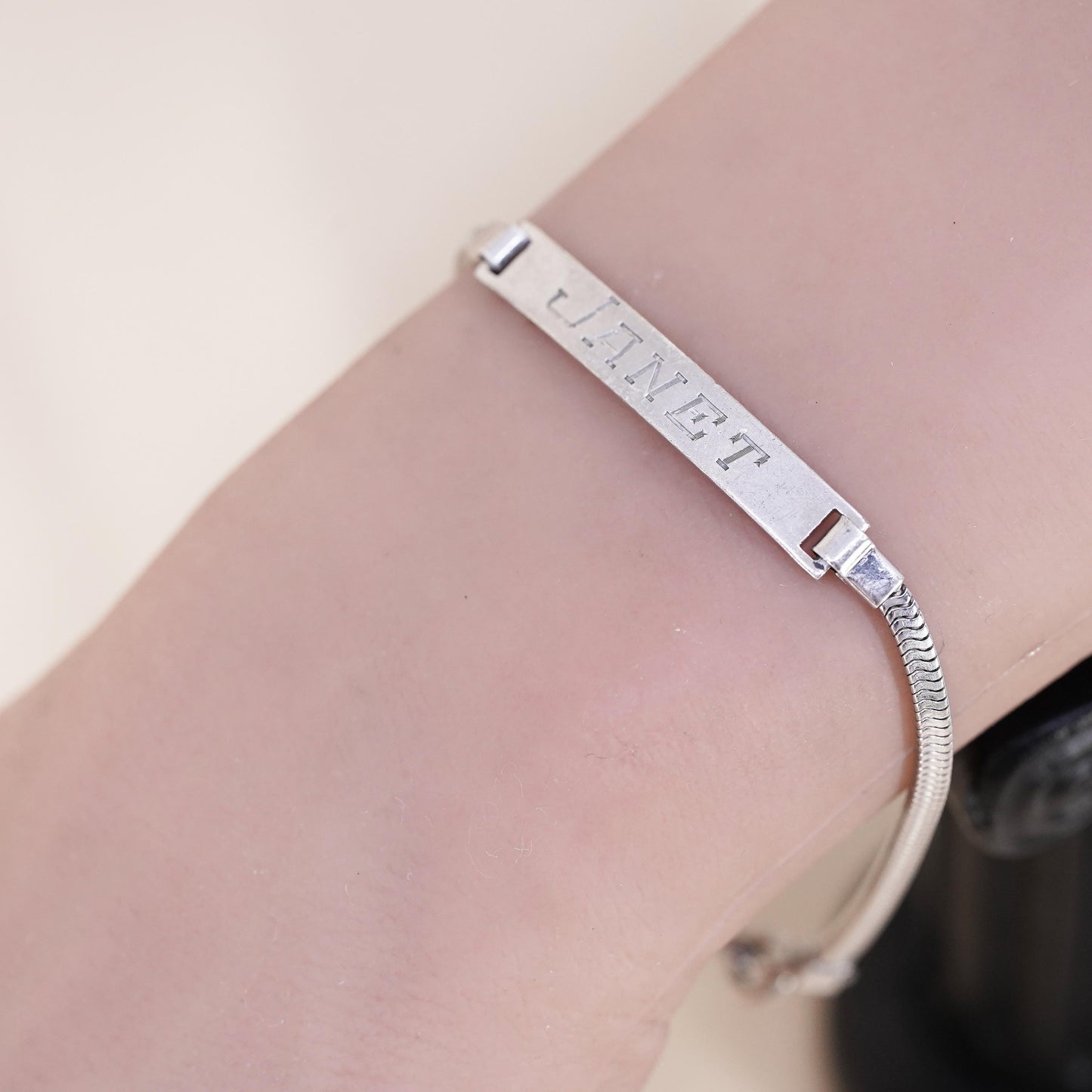 7.5", sterling silver bracelet, Italy 925 square snake chain name tag Janet