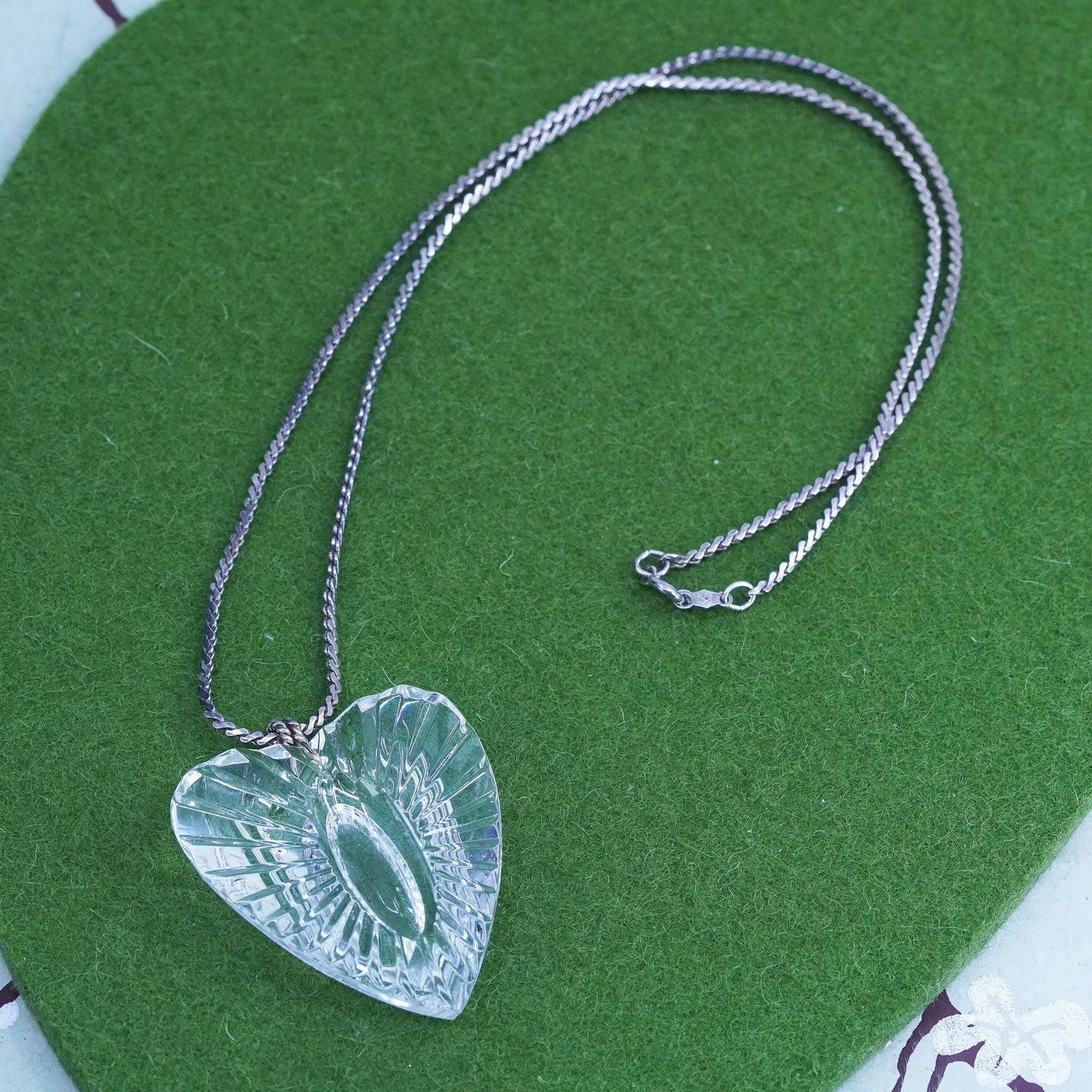 20” 2mm, Vintage sterling 925 silver S-link chain with glass heart pendant