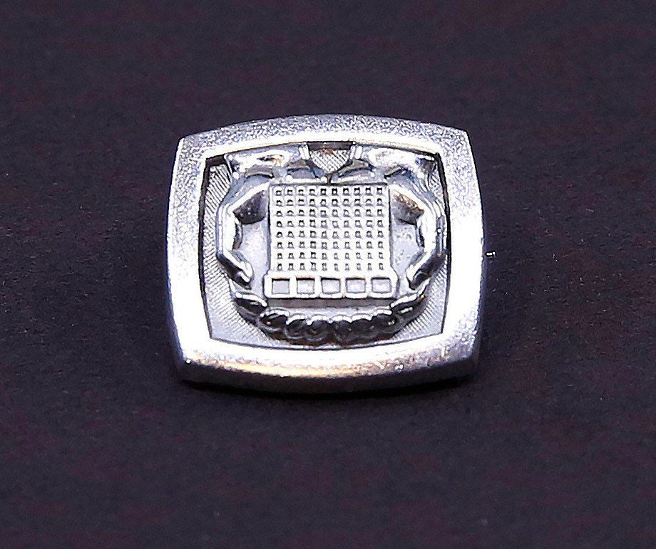 Vintage handmade sterling silver brooch pin