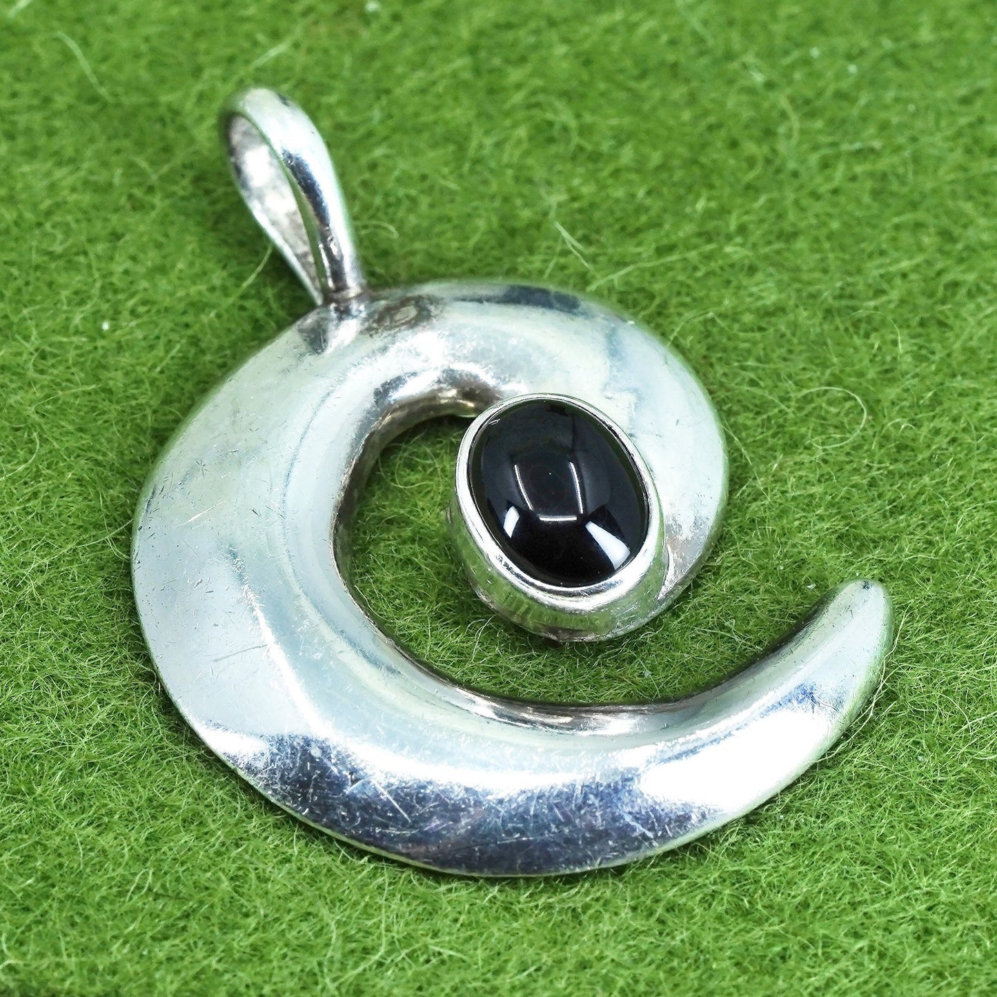 Native American Lowell Draper sterling 925 silver handmade spiral pendant onyx