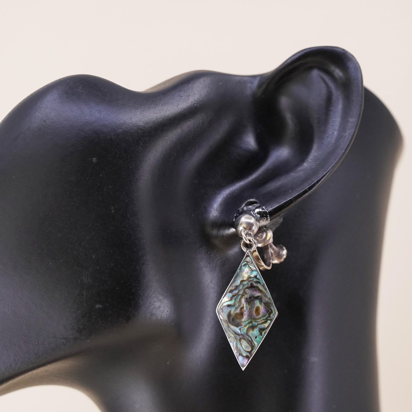 Taxco Mexican sterling silver single earring, 925 screw back dangle abalone