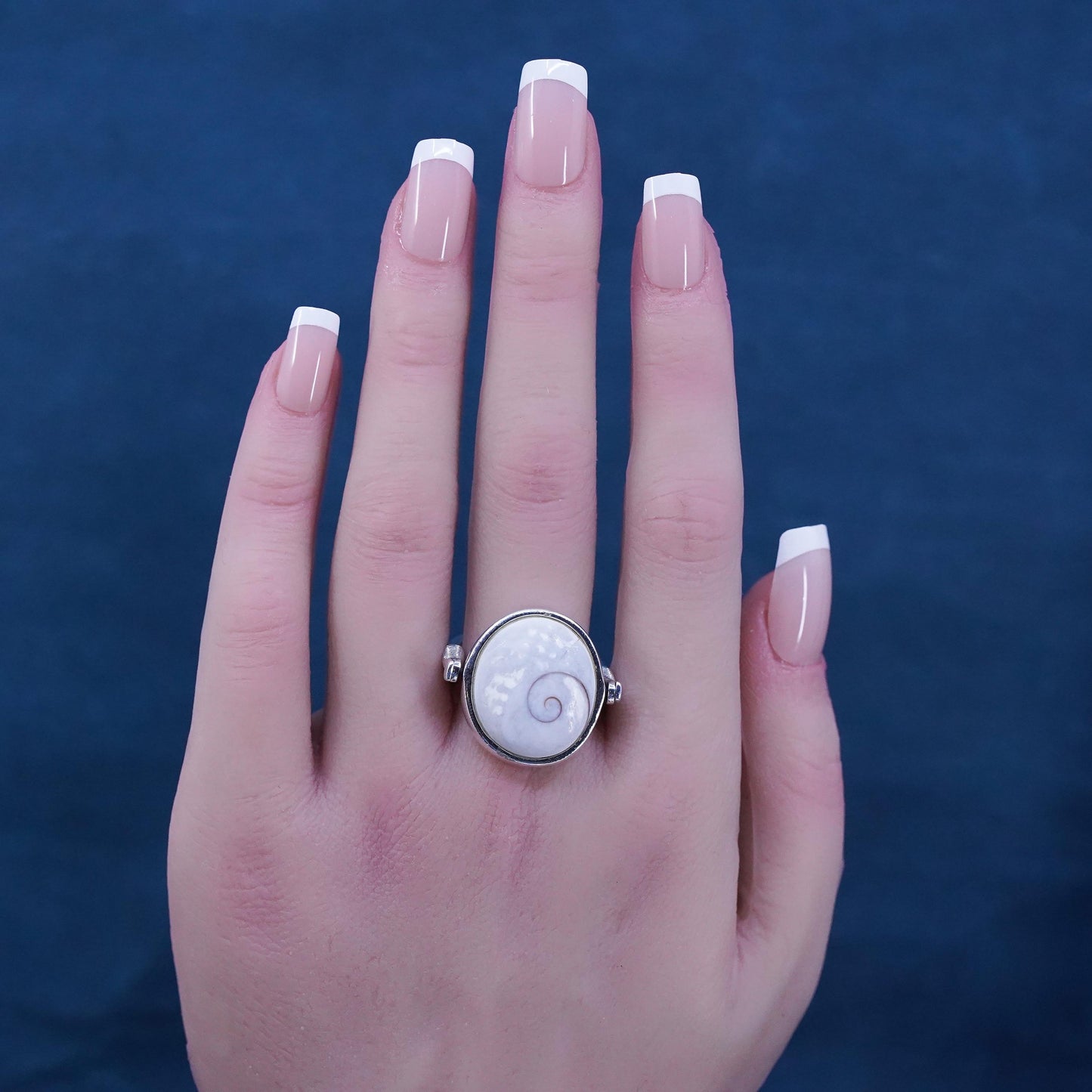 Size 7.25, Sterling Silver Shiva eye Ring, 925 spinner ring with fossil shell