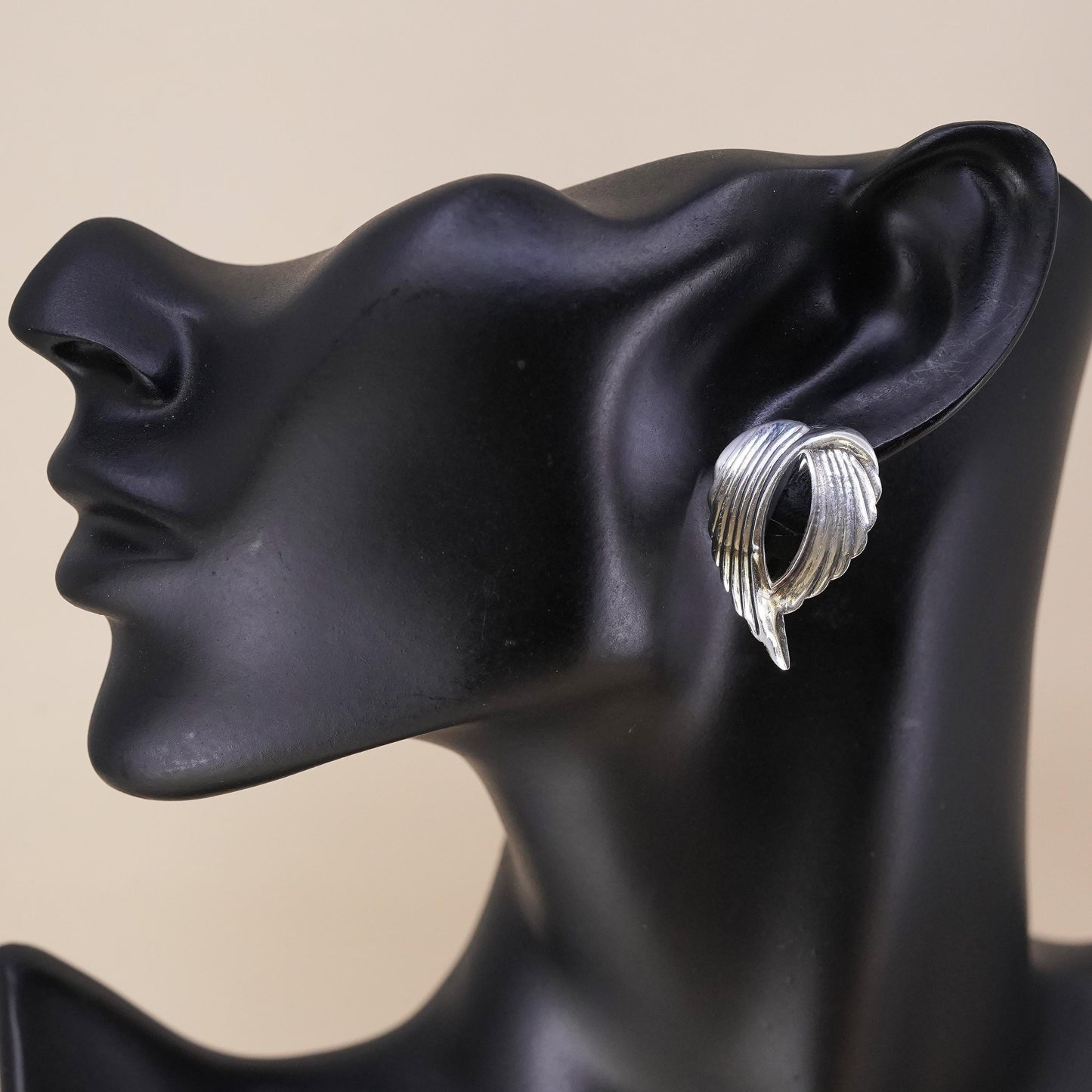 Vintage southwestern Sterling 925 silver wing stud with onyx, single earring