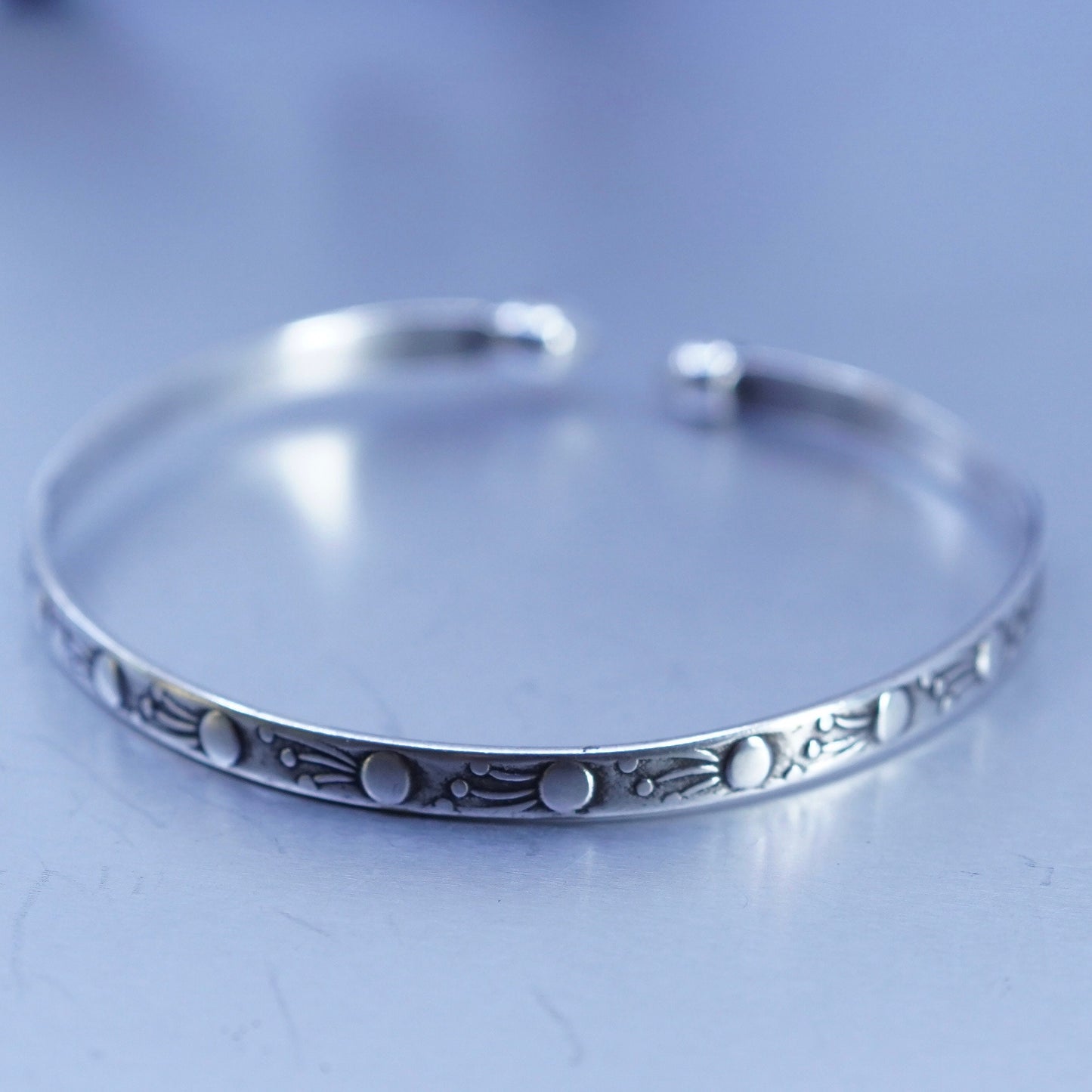 7.75”, Mexico Sterling 925 silver handmade bracelet, textured bangle w/ beads