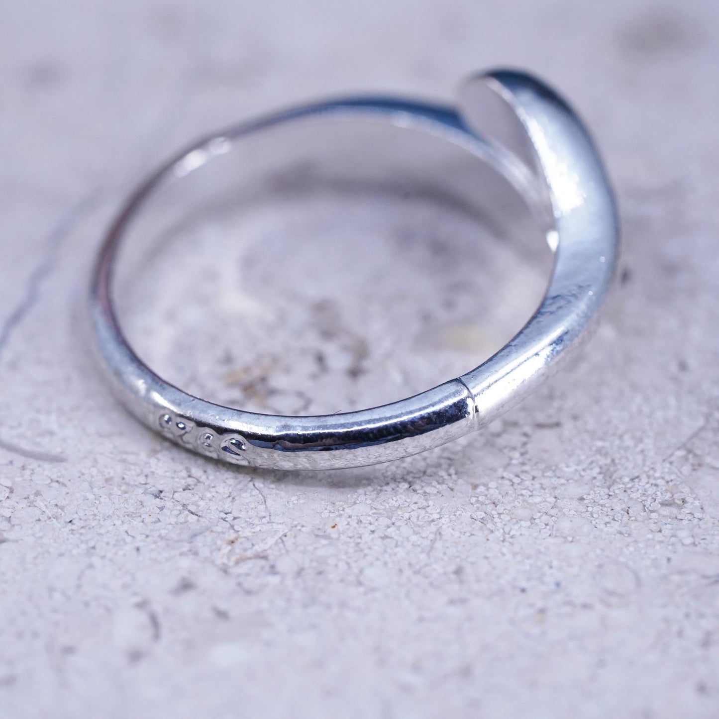 Size 8.5, VTG Sterling silver handmade wrapped ring, modern 925 statement ring