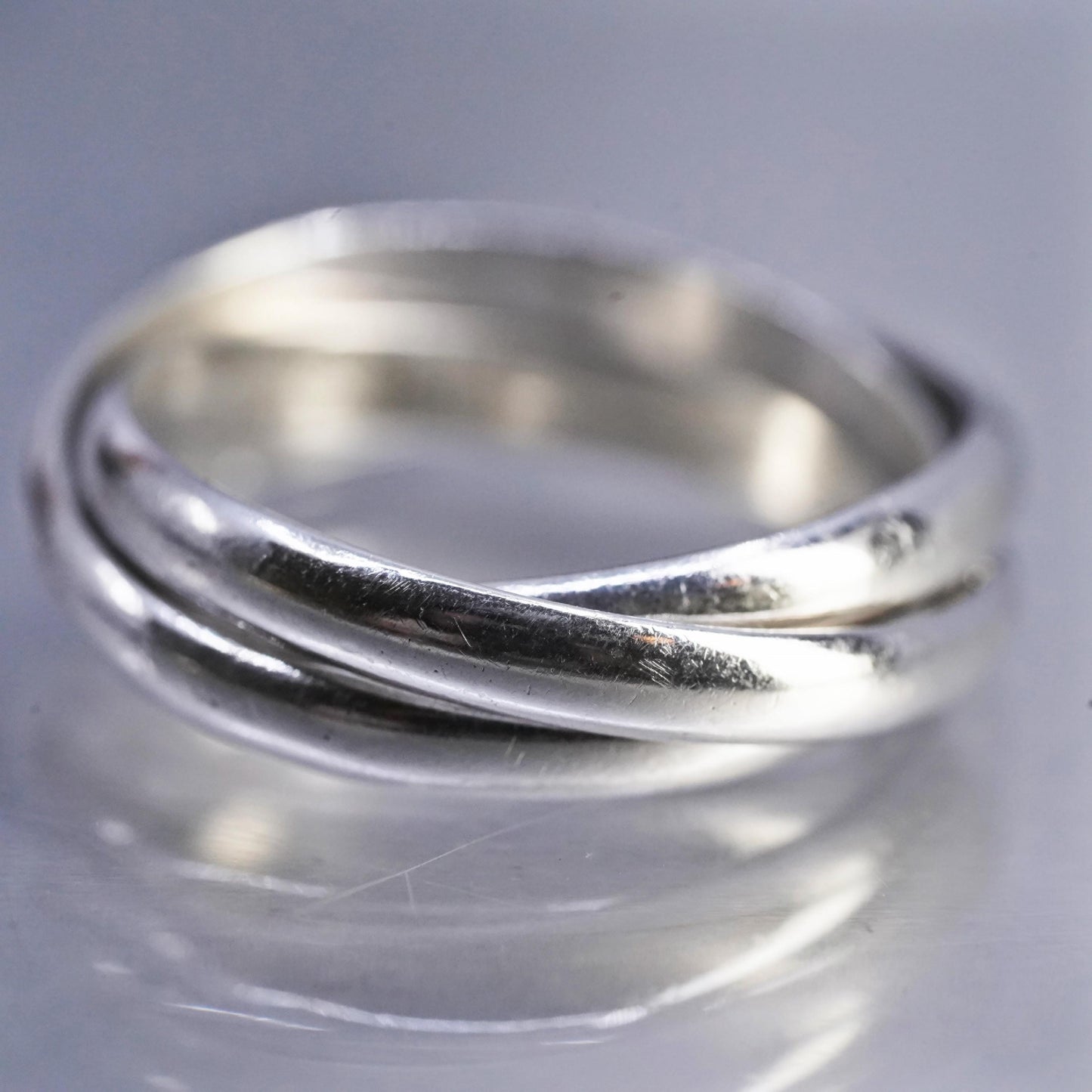 Size 6.5, Vintage Sterling Silver handmade Ring. 925 modernist, Entwined band