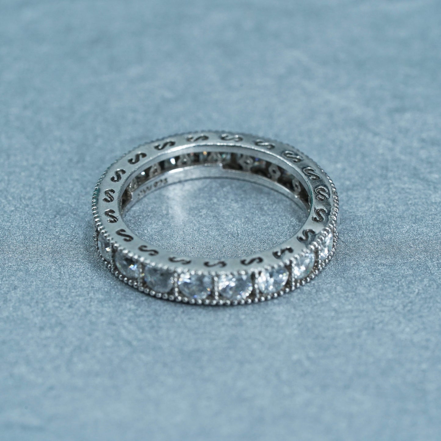 Size 7.25, vintage southwestern Sterling 925 silver wedding ring, Cz band