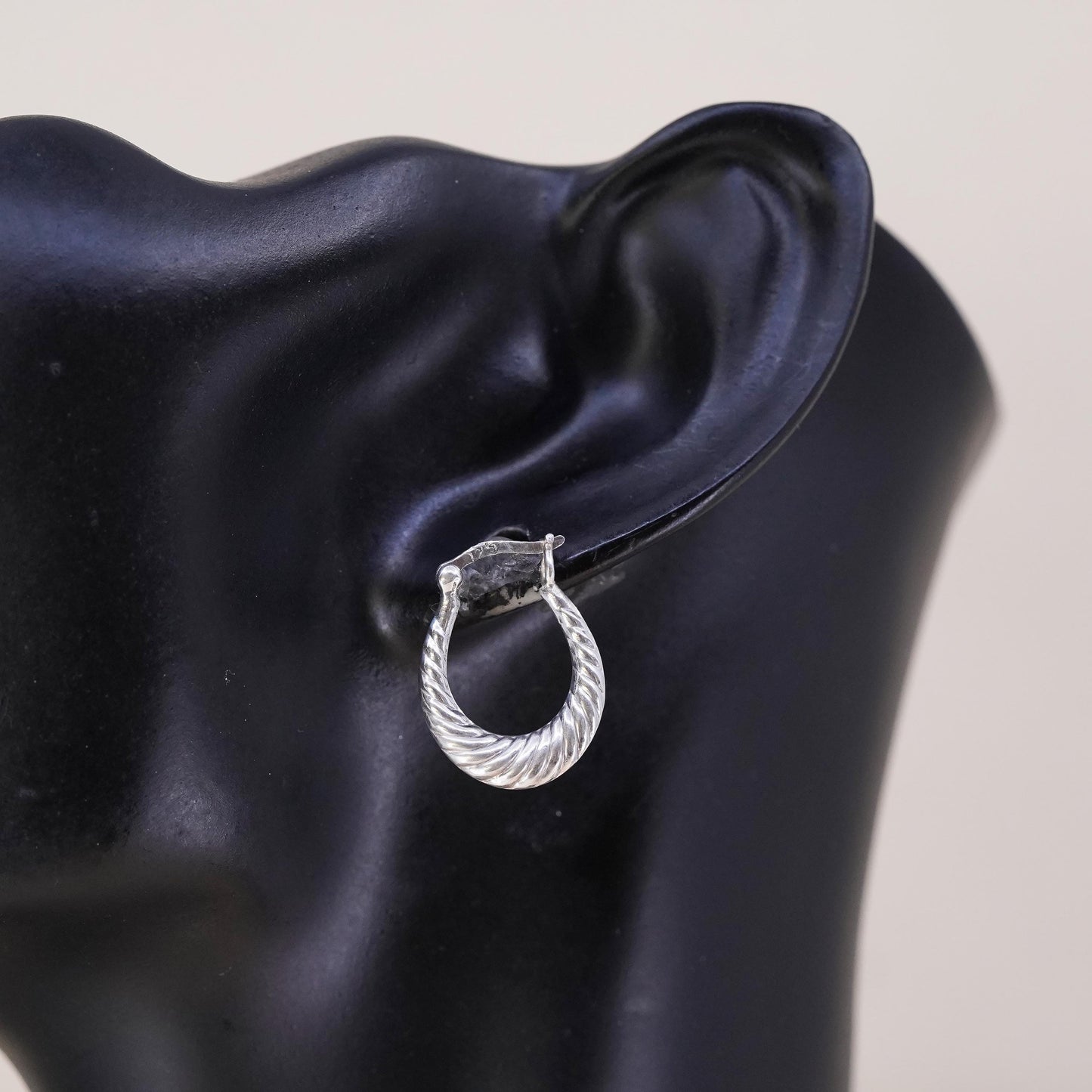 0.75", VTG sterling silver loop single earring, fashion twisted primitive hoop