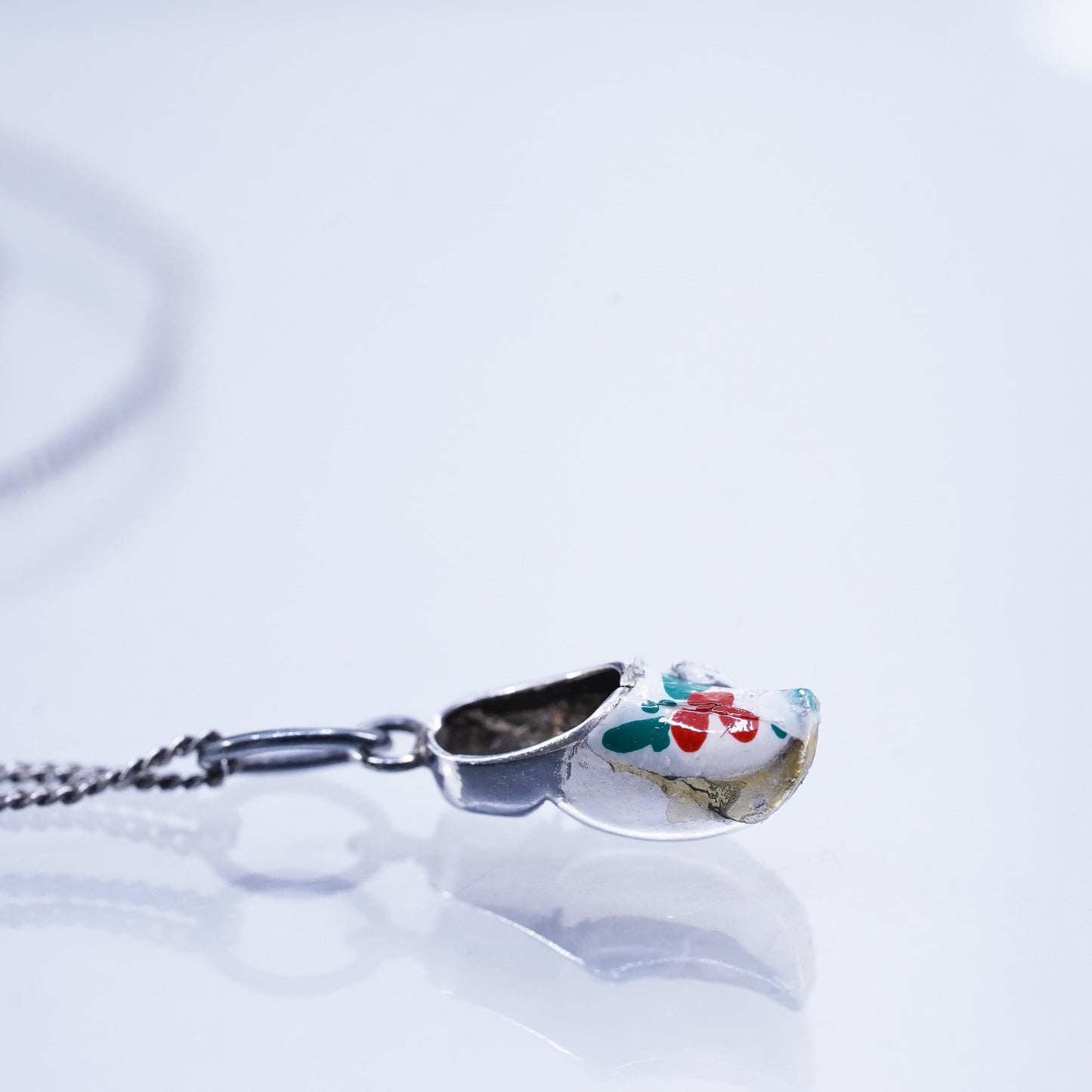 16”, VTG Sterling 925 silver curb necklace enamel holland shoe charm pendant