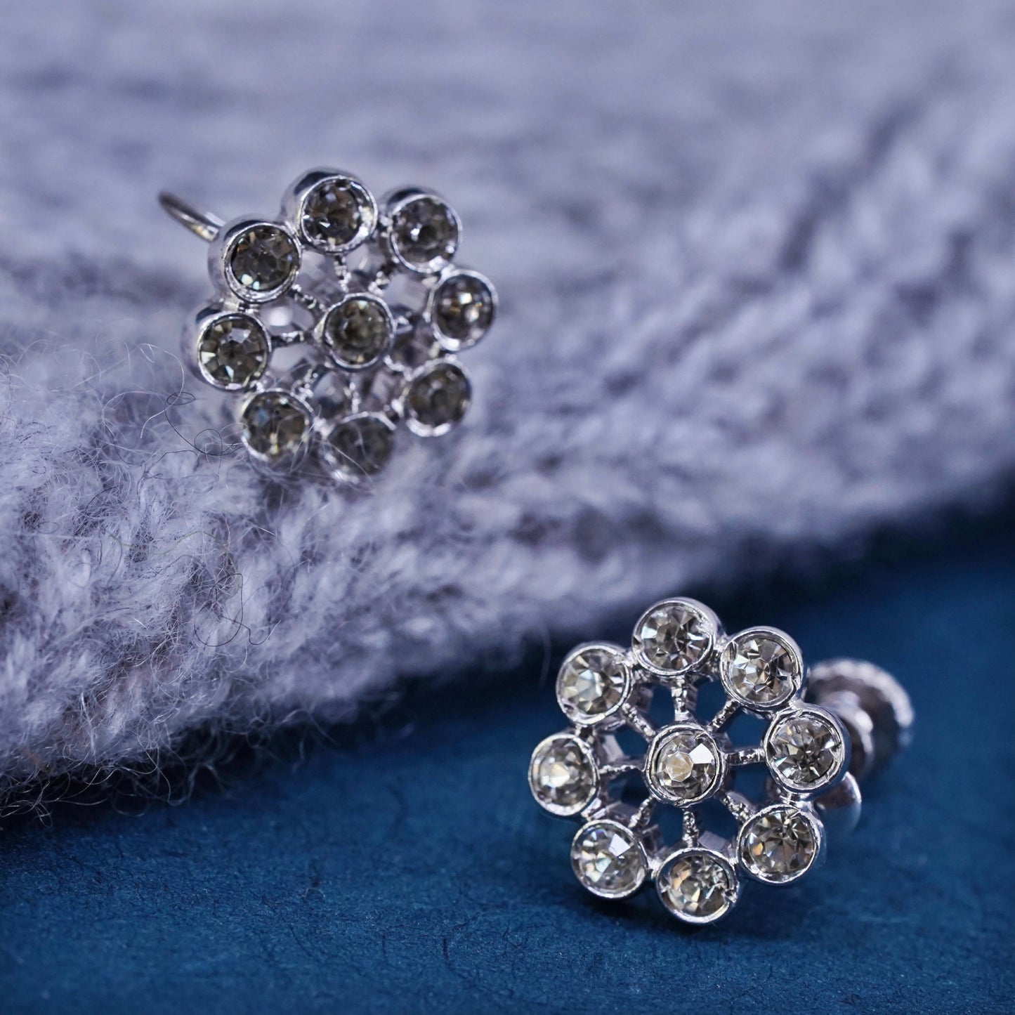 Vintage Sterling 925 silver screw back earrings with rhinestone flower