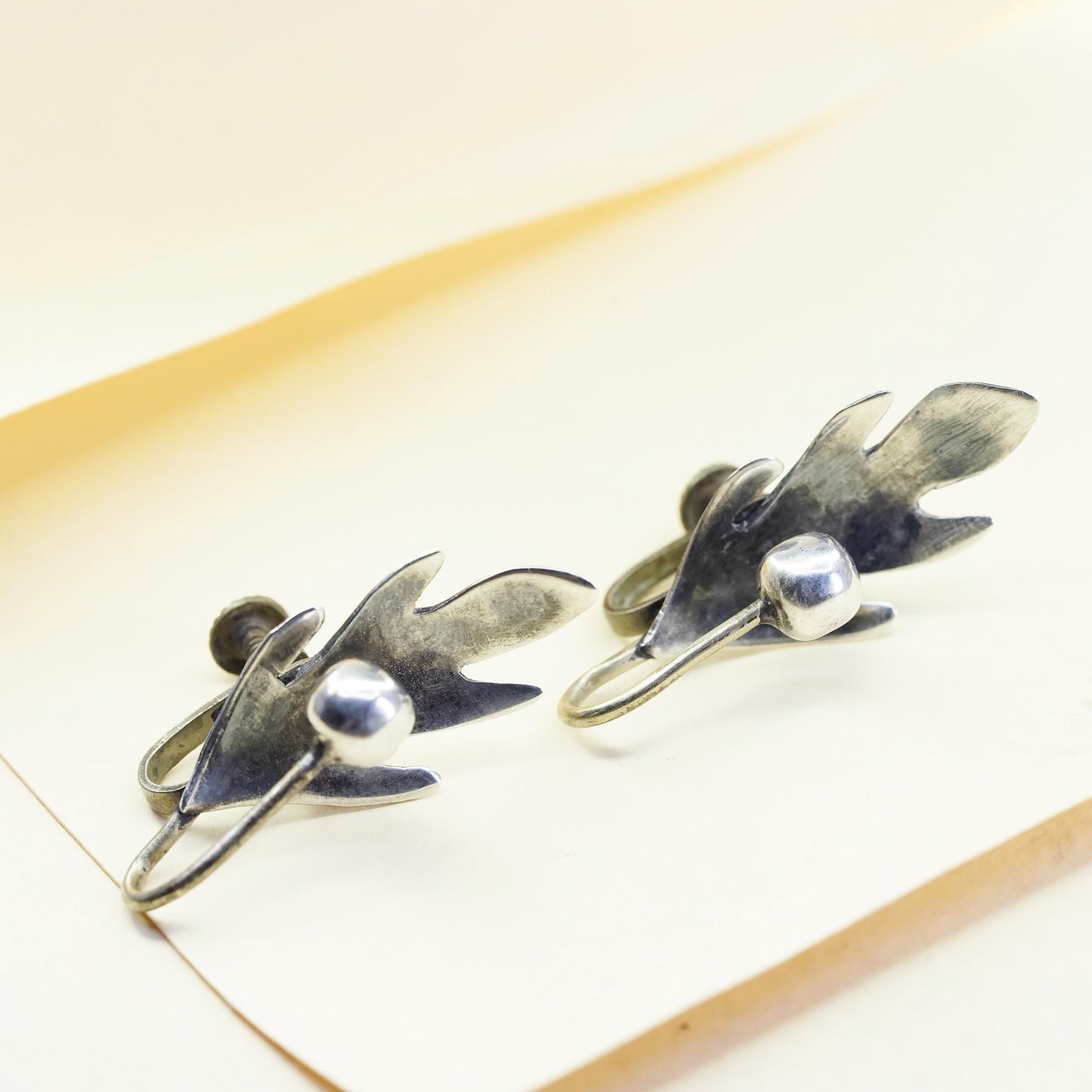 Vintage Taxco Mexican Sterling silver earrings, 925 screw back leaf earrings