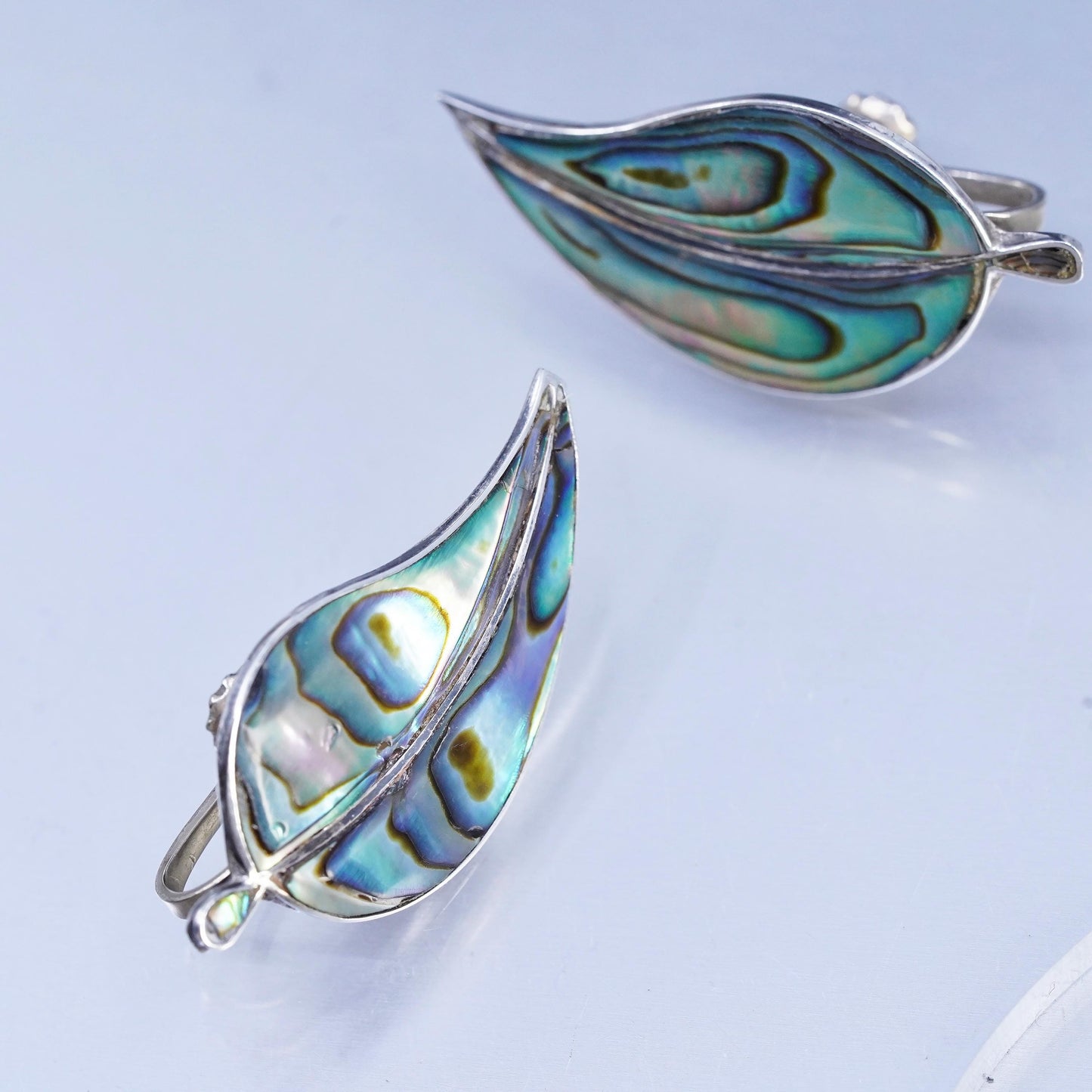 VTG Mexican ECC Sterling 925 silver handmade earrings, leaf screw back abalone