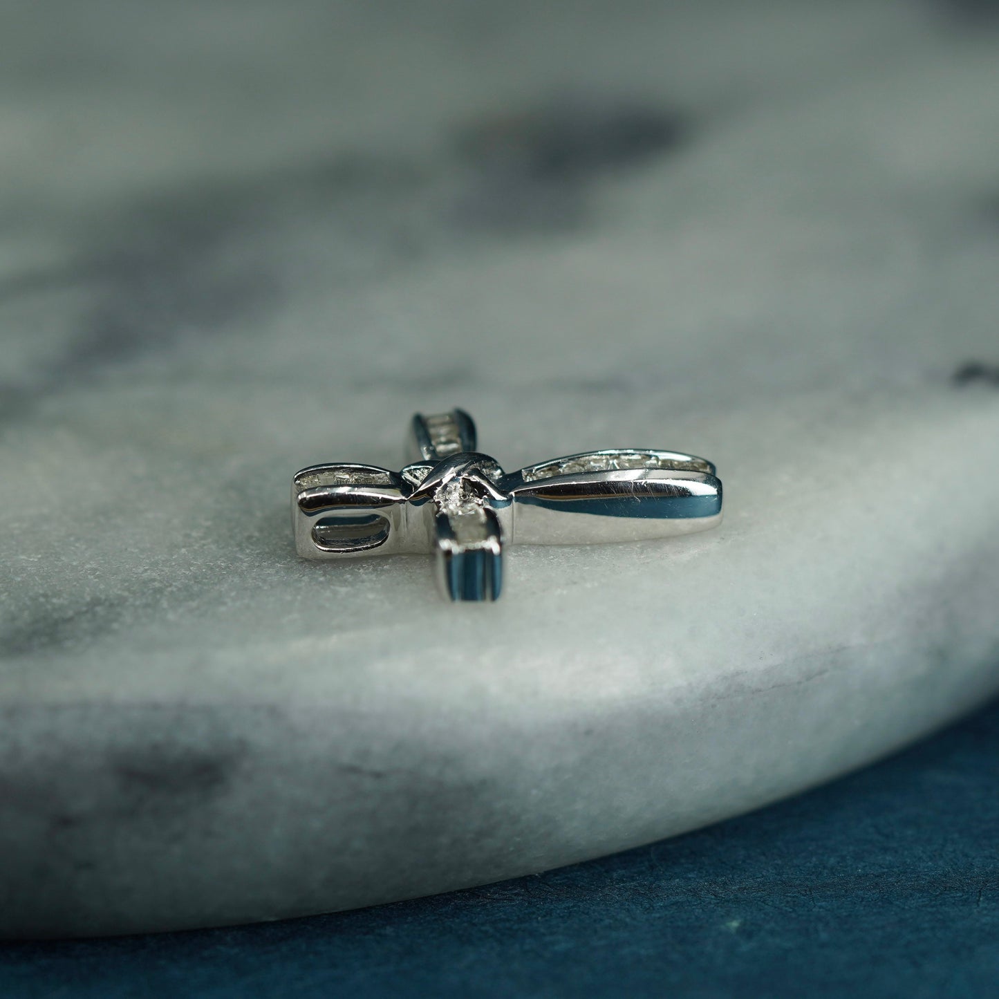 Vintage elegant Sterling silver 925 cross pendant with cluster genuine diamonds