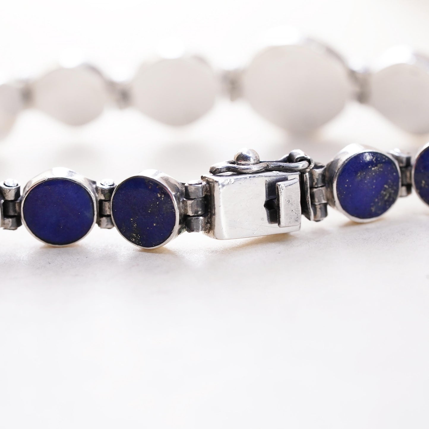 7", Vintage southwestern Sterling silver bracelet, 925 circle lapis lazuli