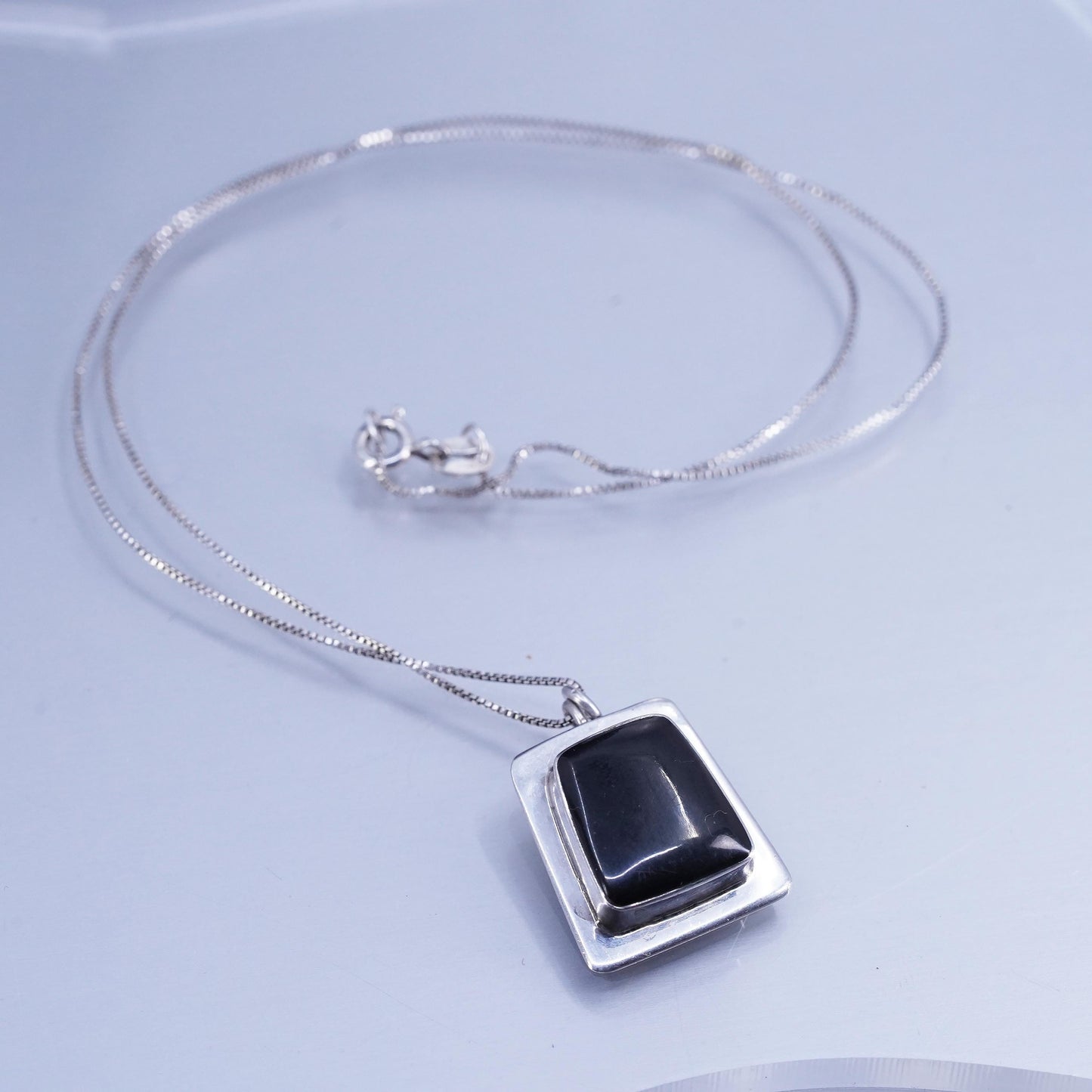16”, vintage Mexican Sterling 925 silver box chain necklace leaves pendant onyx