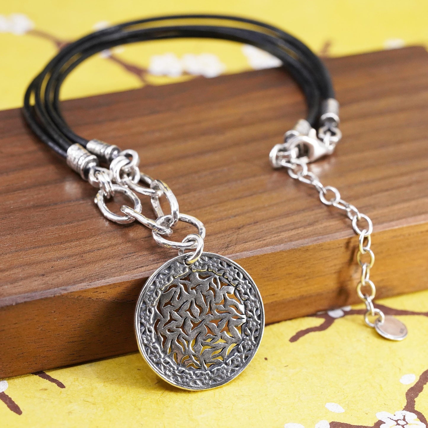 15+2”, Silpada Israel Sterling 925 silver floral Pendant Leather Cord Necklace
