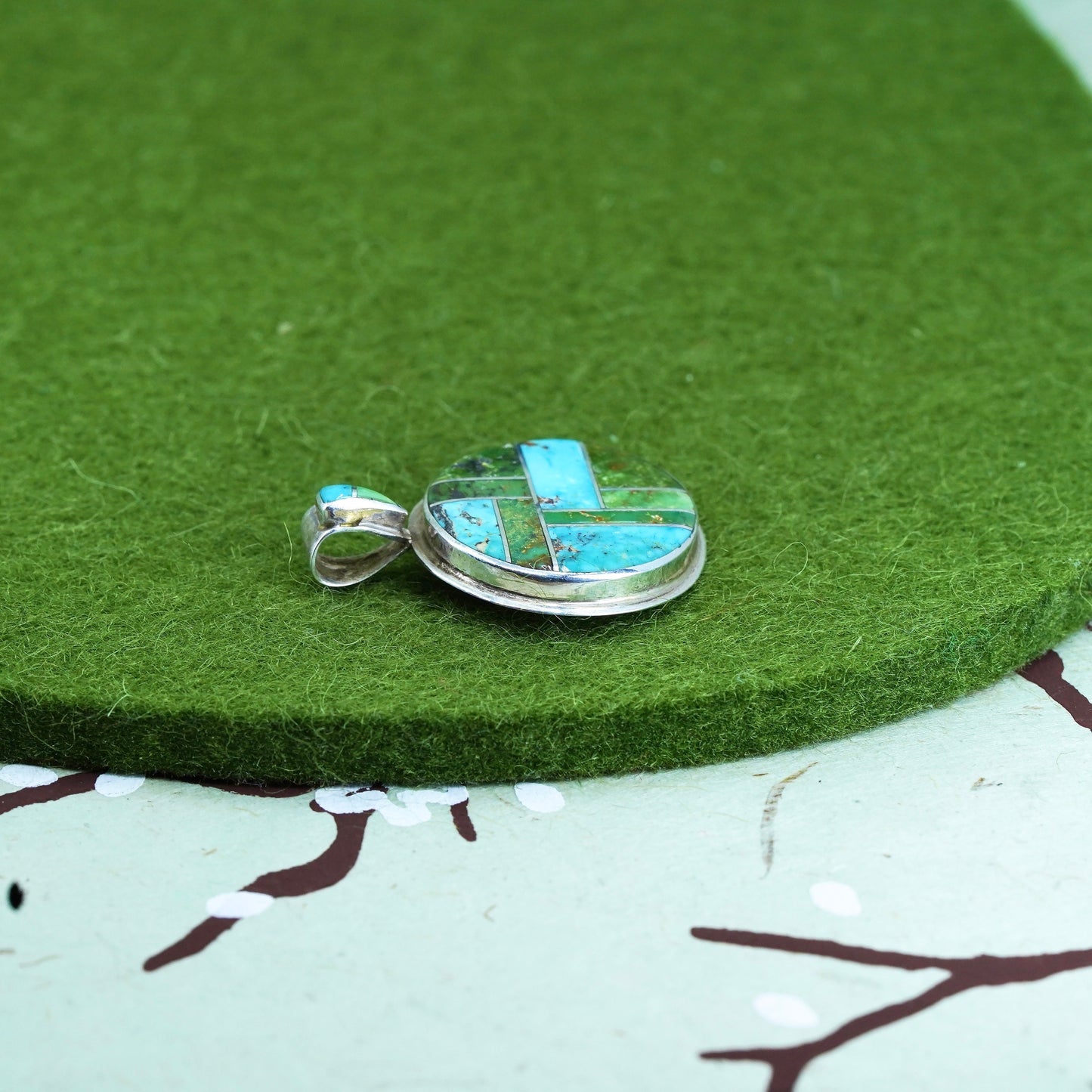 Native American Zuni Sterling 925 silver handmade circle pendant with turquoise