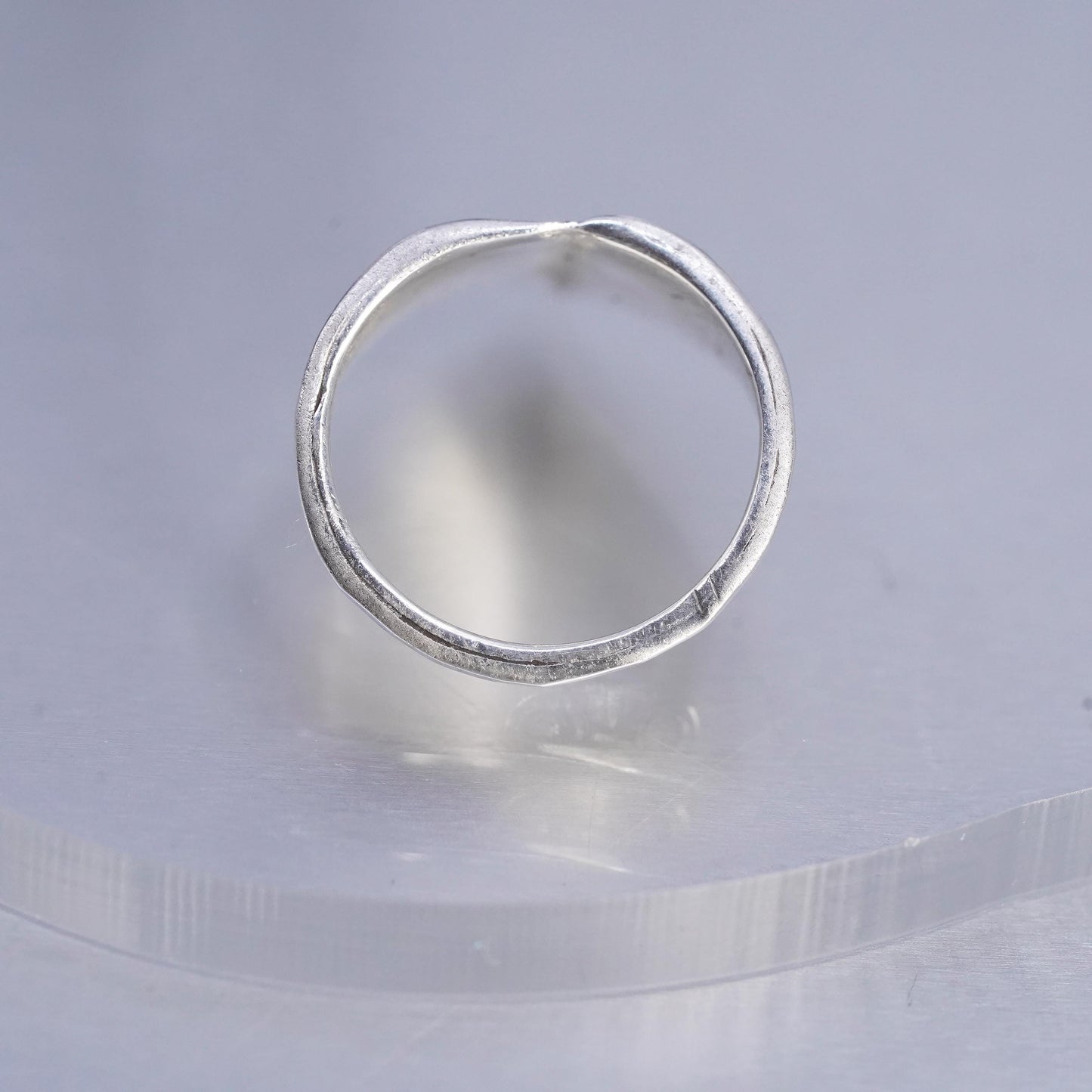 Size 4.25, vintage Sterling 925 silver handmade ring, finger guard band