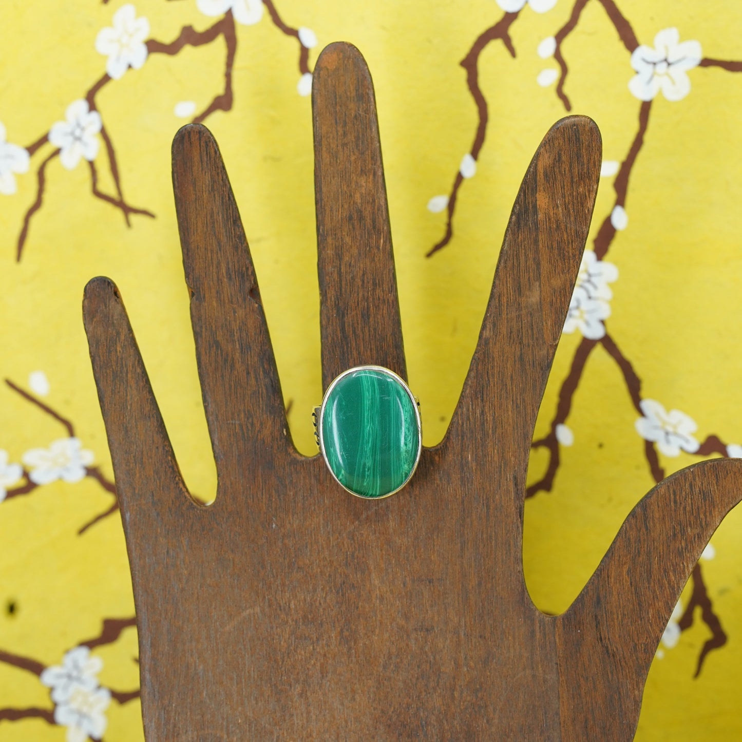 Size 7.75, Mexico Sterling 925 silver handmade ring band with oval malachite