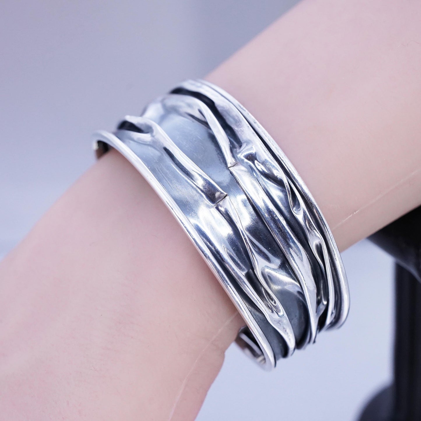 5.75”, Vintage Mexican oxidized Sterling 925 silver bracelet, wide wrinkle cuff