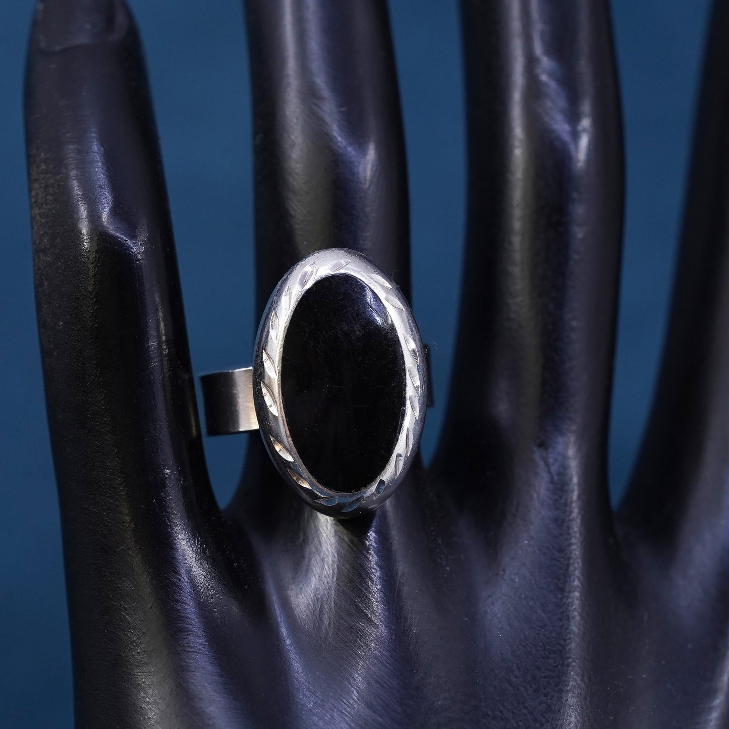 Size 6, vintage Mexican Sterling 925 silver handmade ring with black onyx