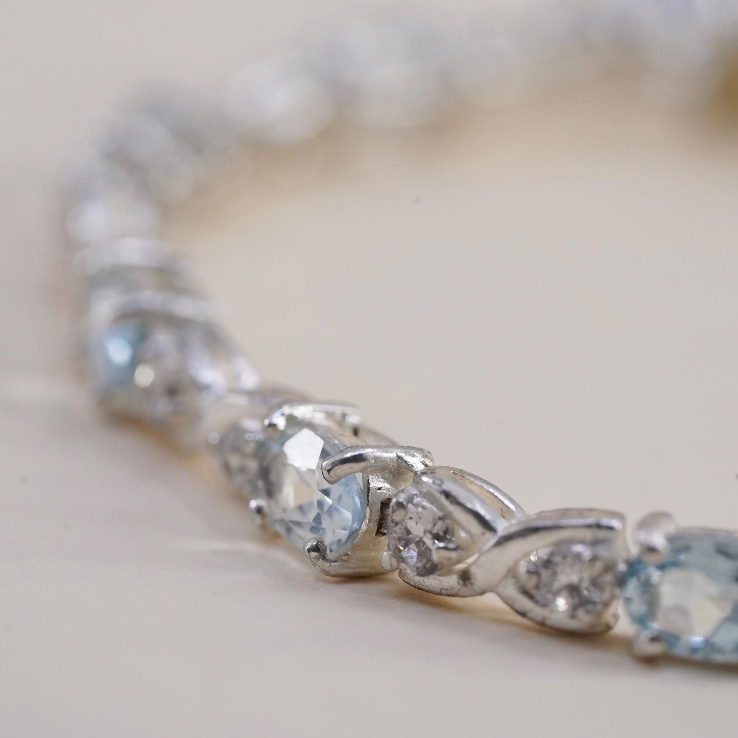 6.75", Vintage Sterling 925 silver tennis bracelet with cluster topaz
