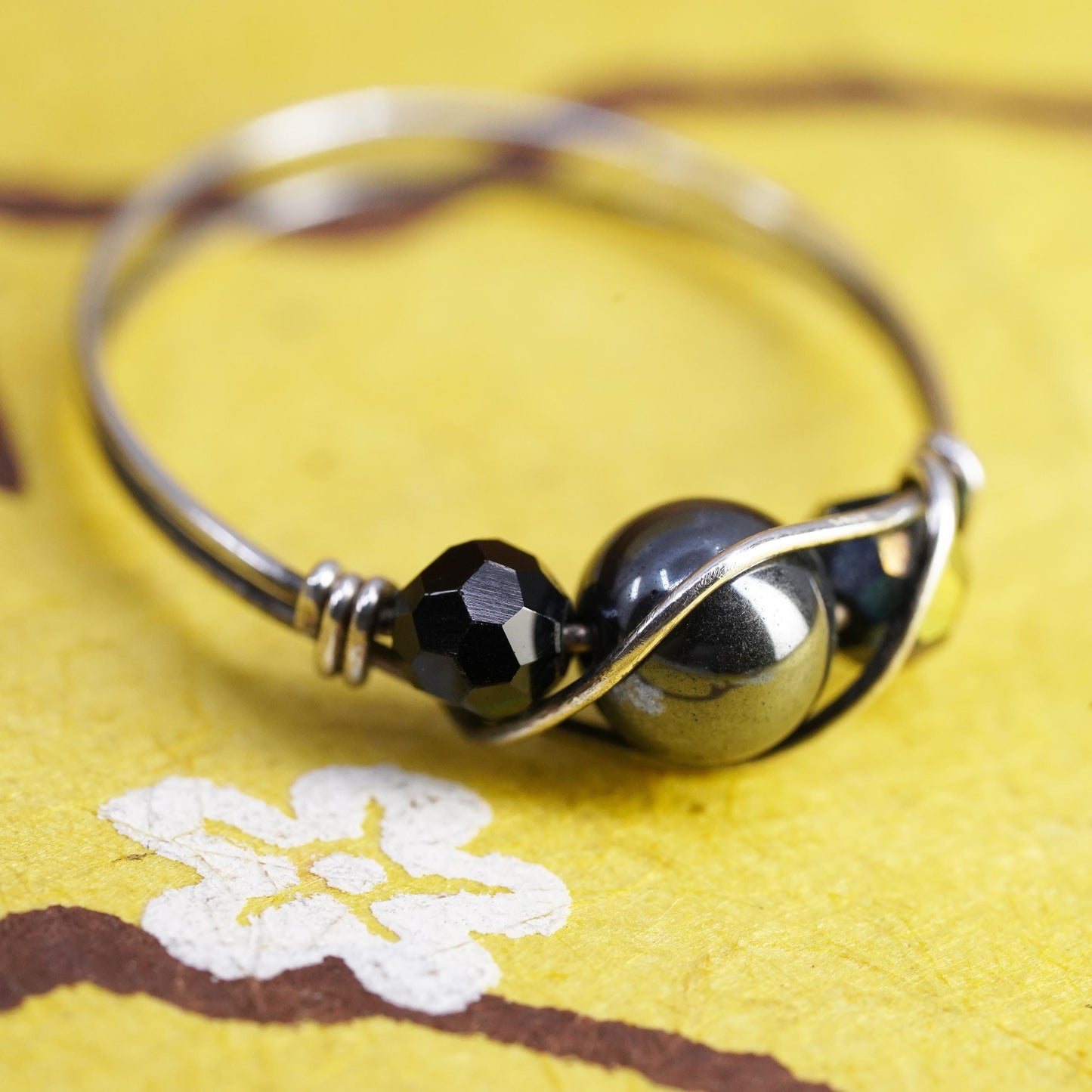 Size 9, VTG Sterling silver handmade knot ring, 925 wired band hematite bead