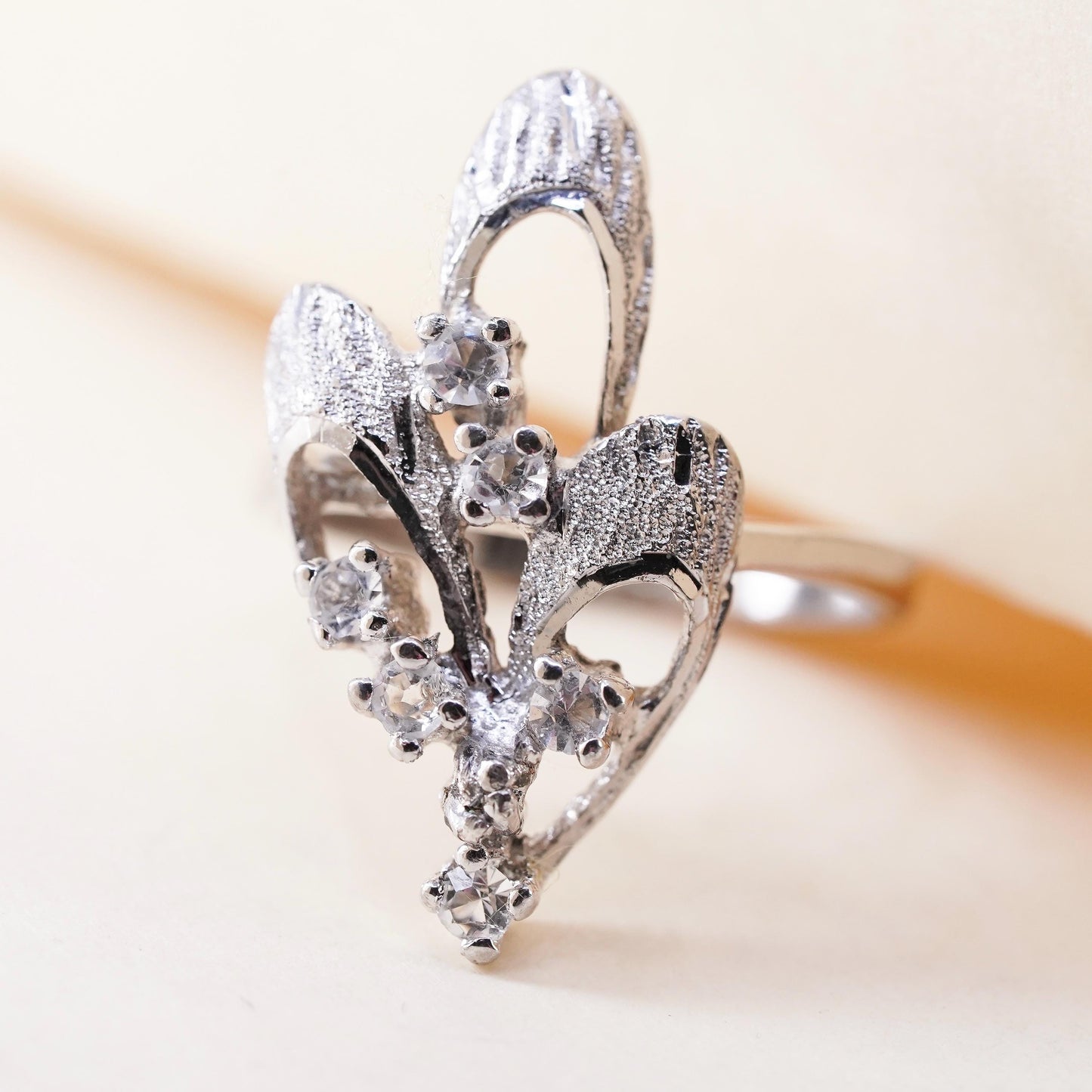 Size 9, vintage glittering textured Sterling 925 silver Statement ring with cz