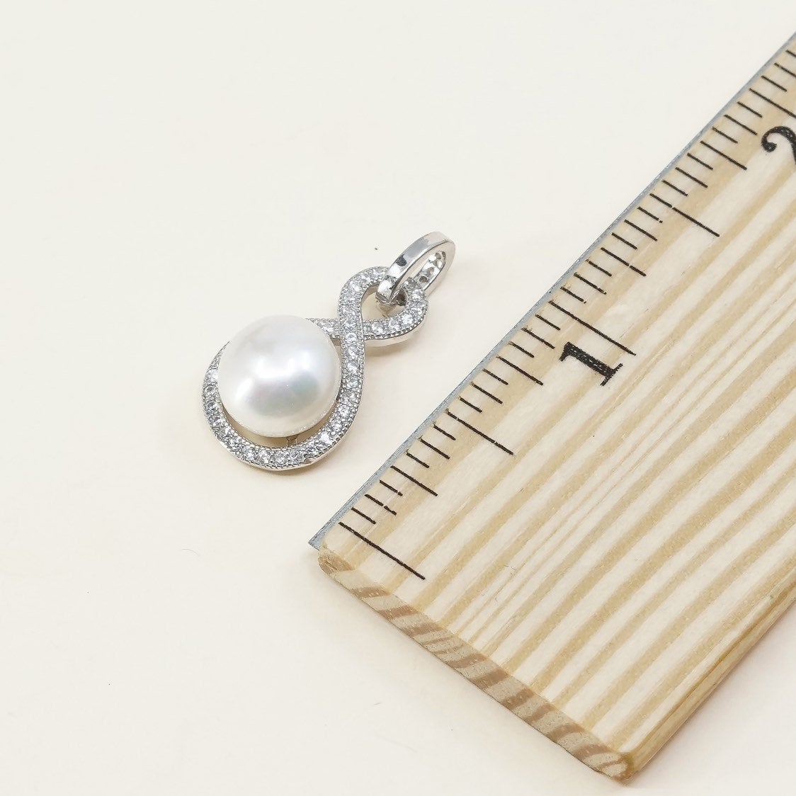 VTG handmade sterling silver pendant, 925 pendant with pearl and crystal