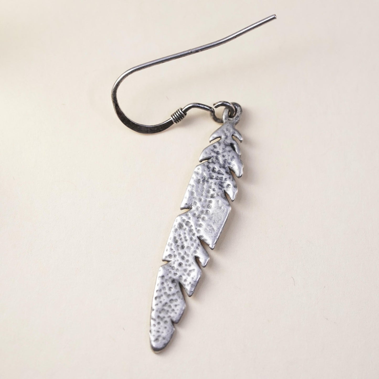 Vintage southwestern 925 Silver Vintage feather Dangle single earring